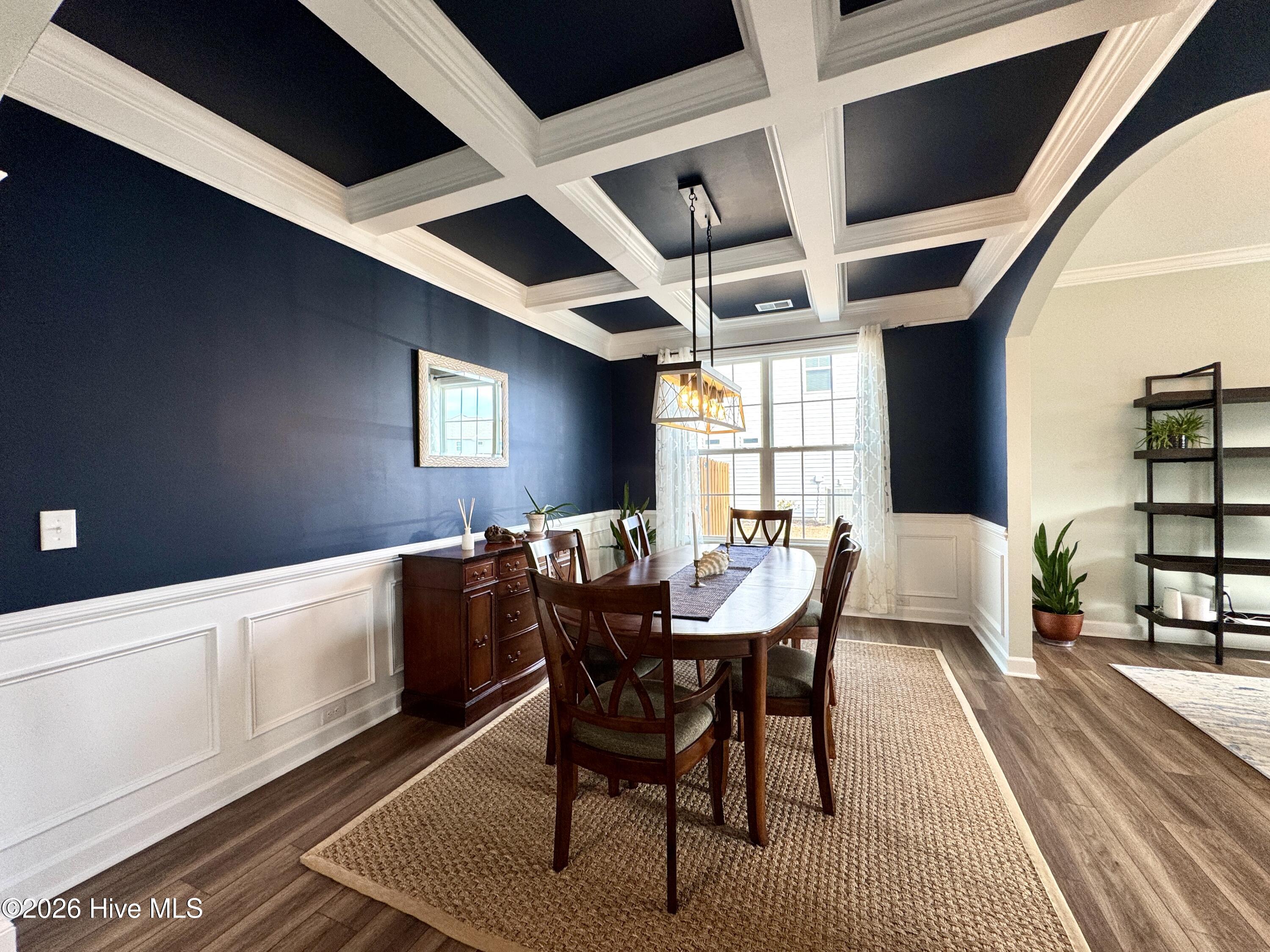 100547423 | Photo 12