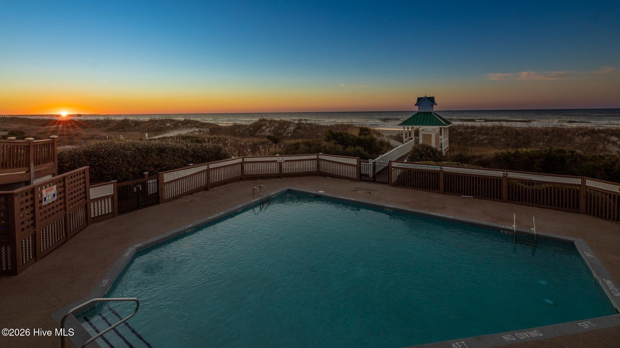 100567899 | Photo 69