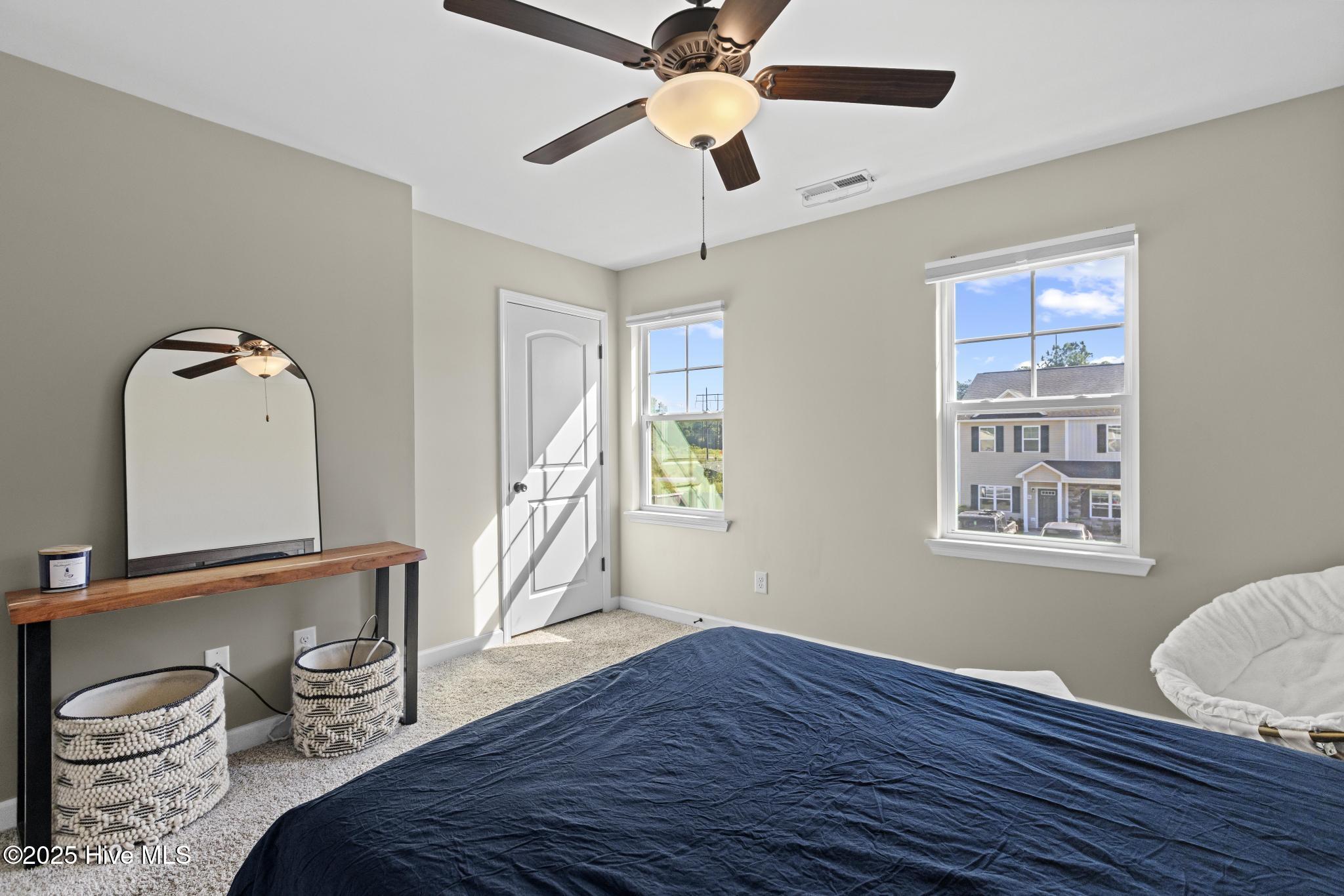 100529520 | Photo 24