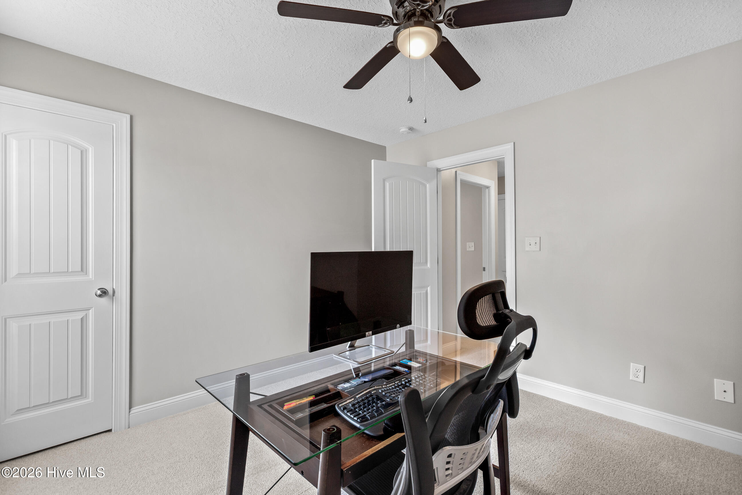 100564730 | Photo 28