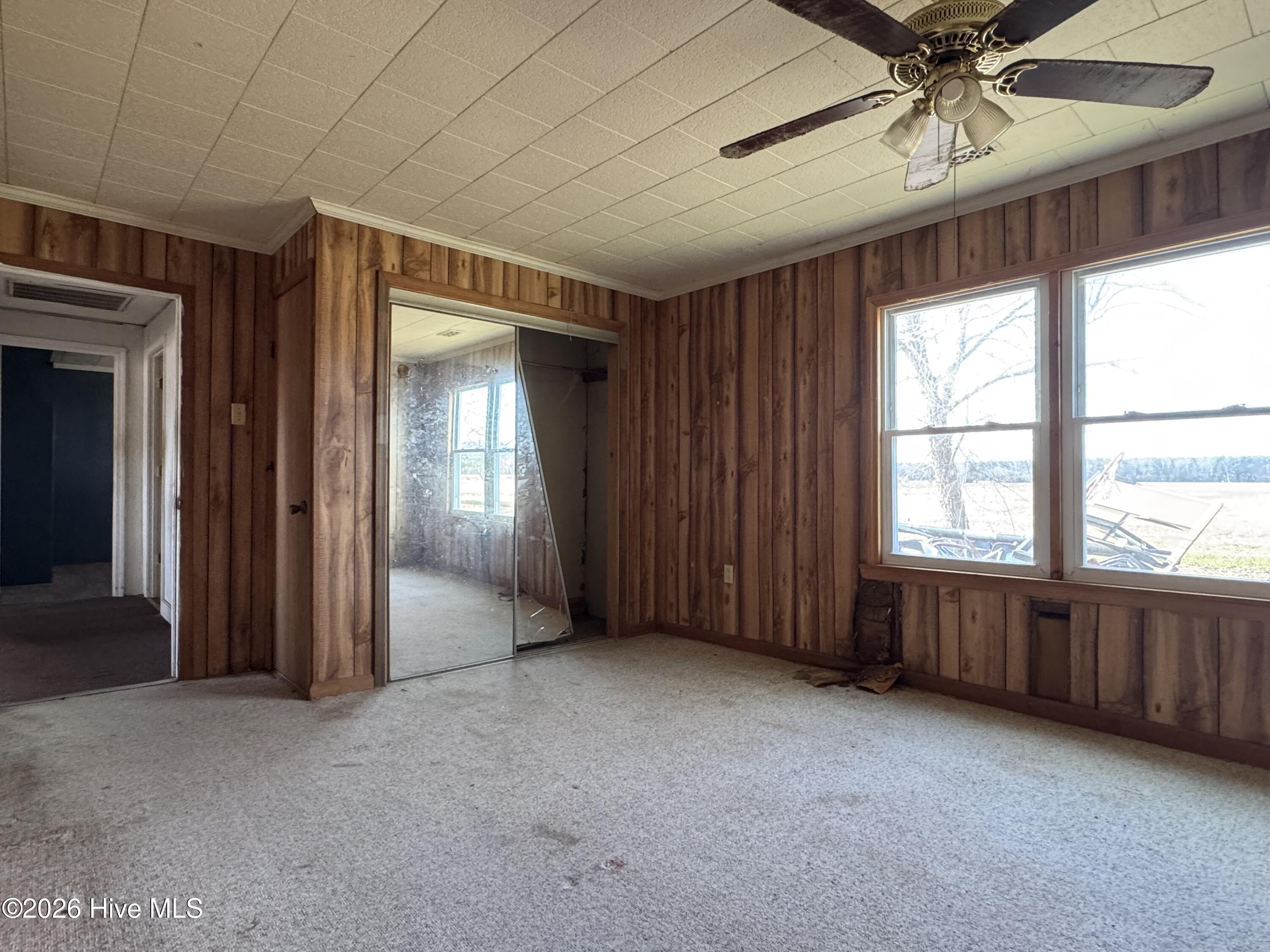 100548810 | Photo 14