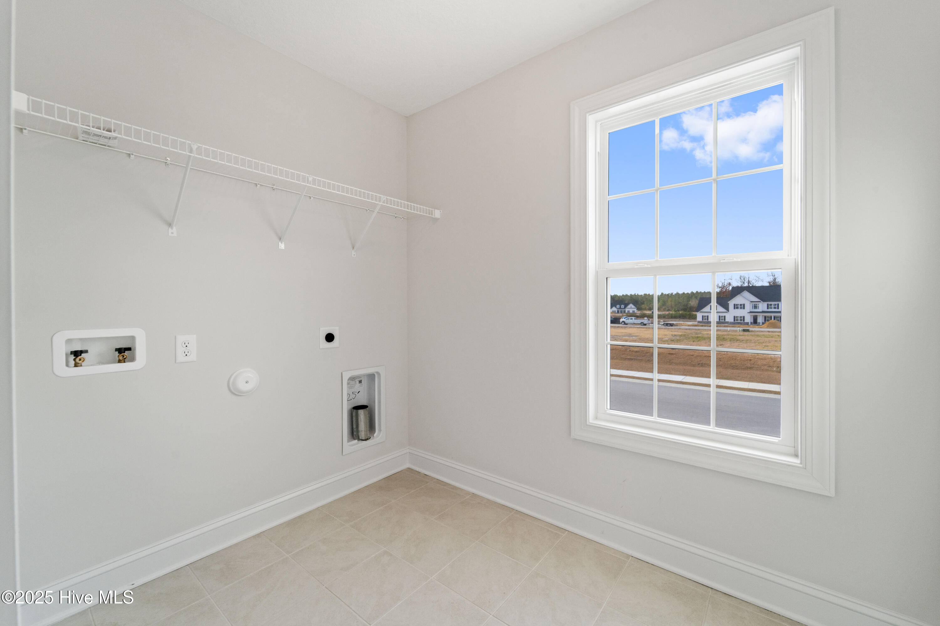 100519002 | Photo 26