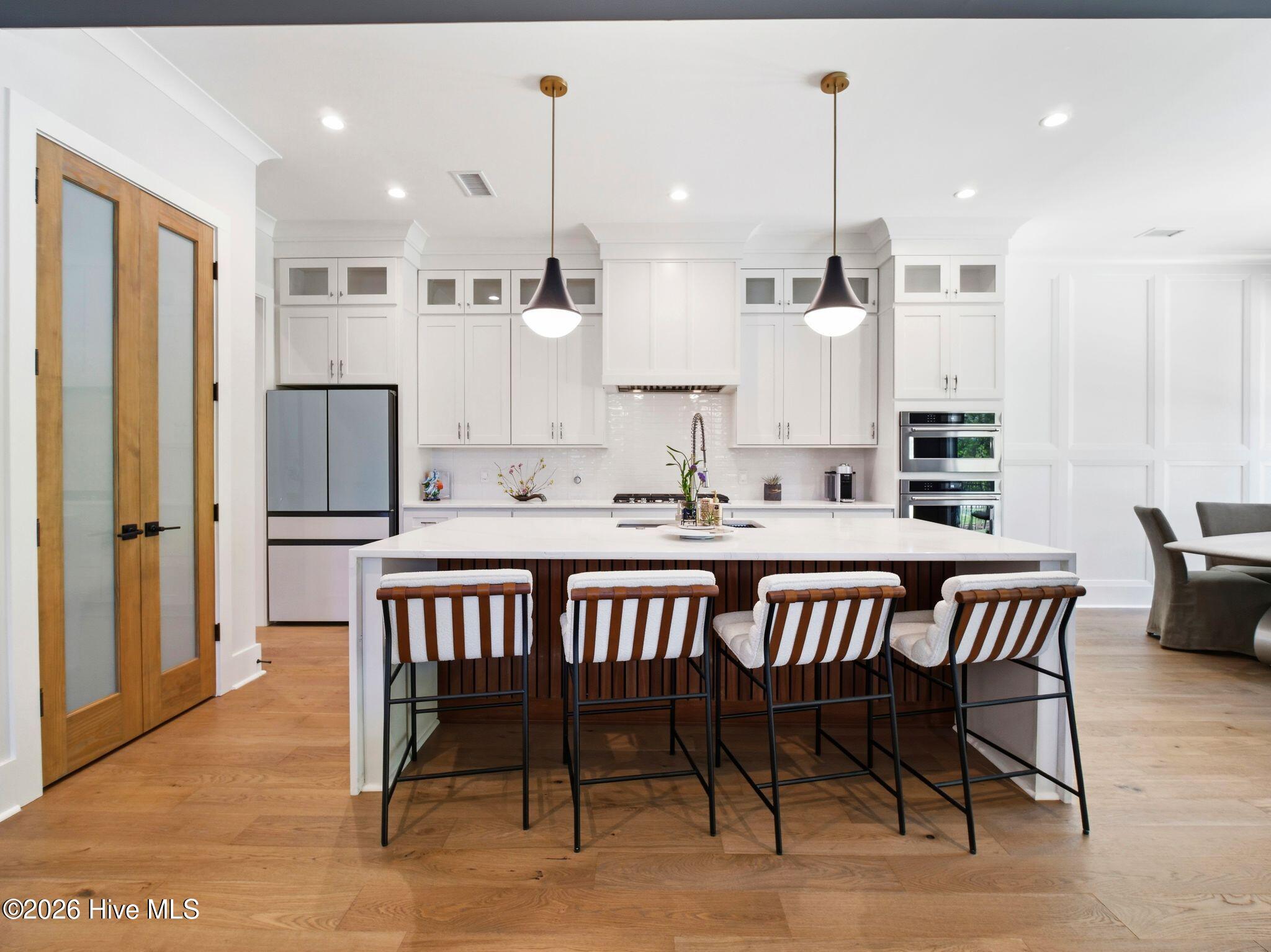 100569019 | Photo 20