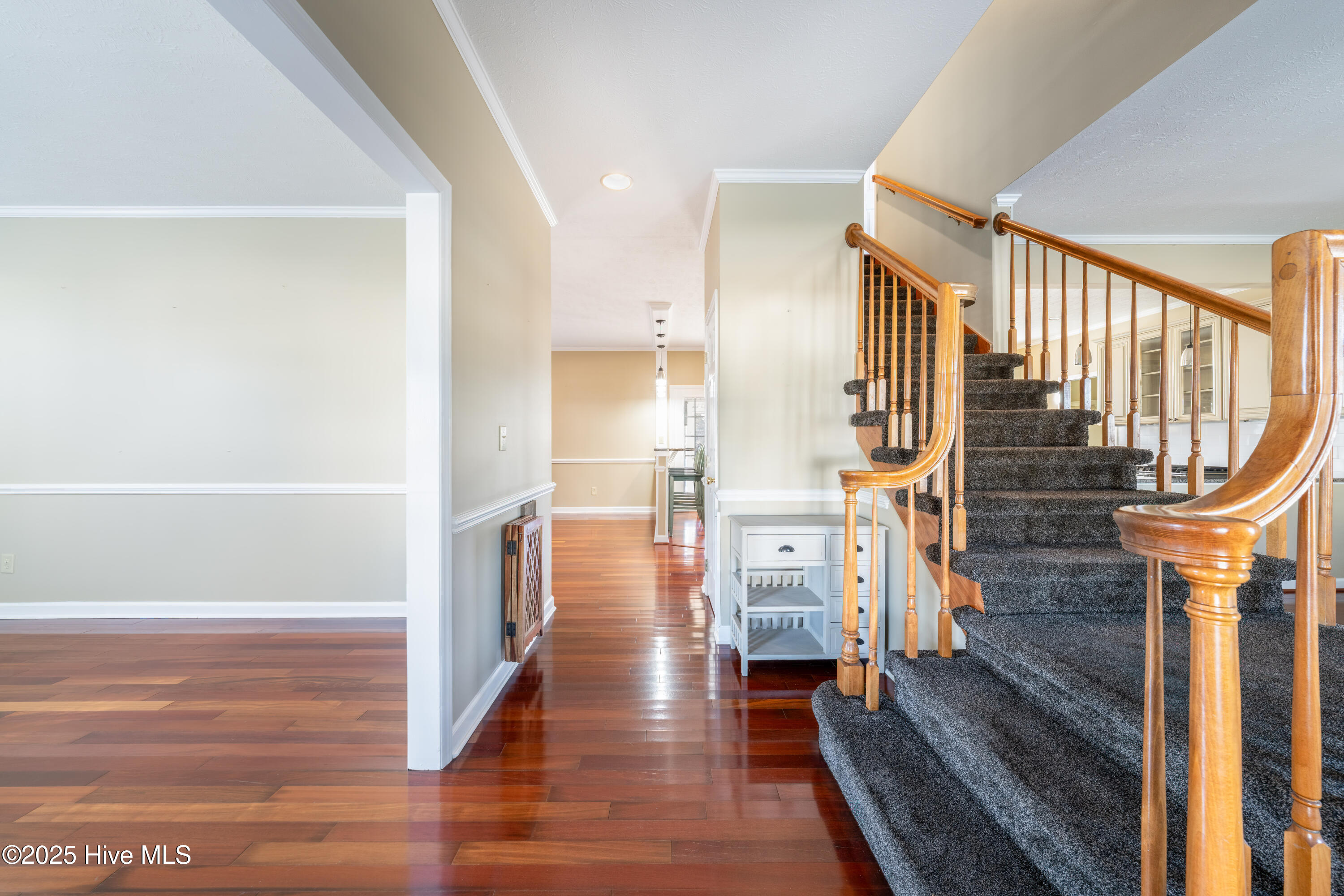 100547414 | Photo 13