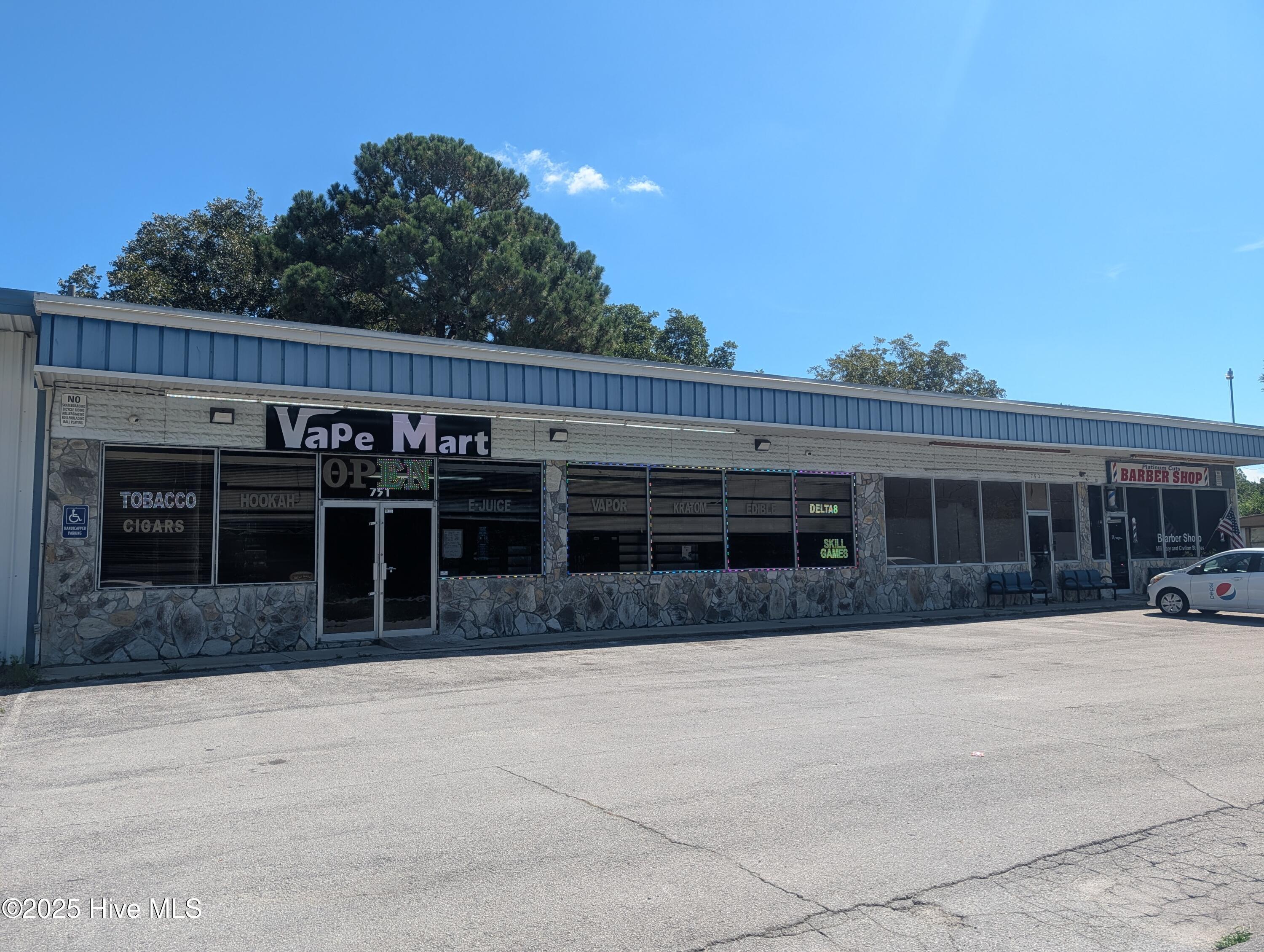 749 Nc Hwy 172,Hubert
