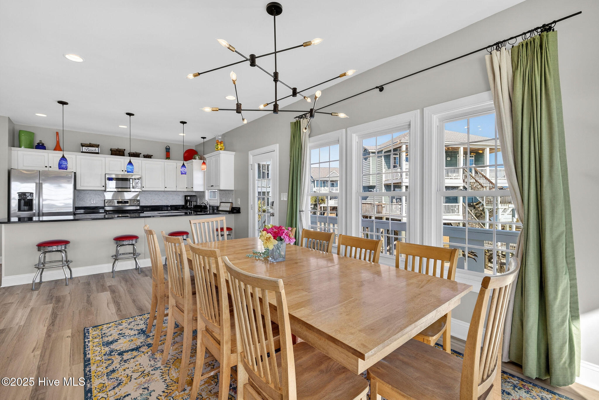 100544779 | Photo 24