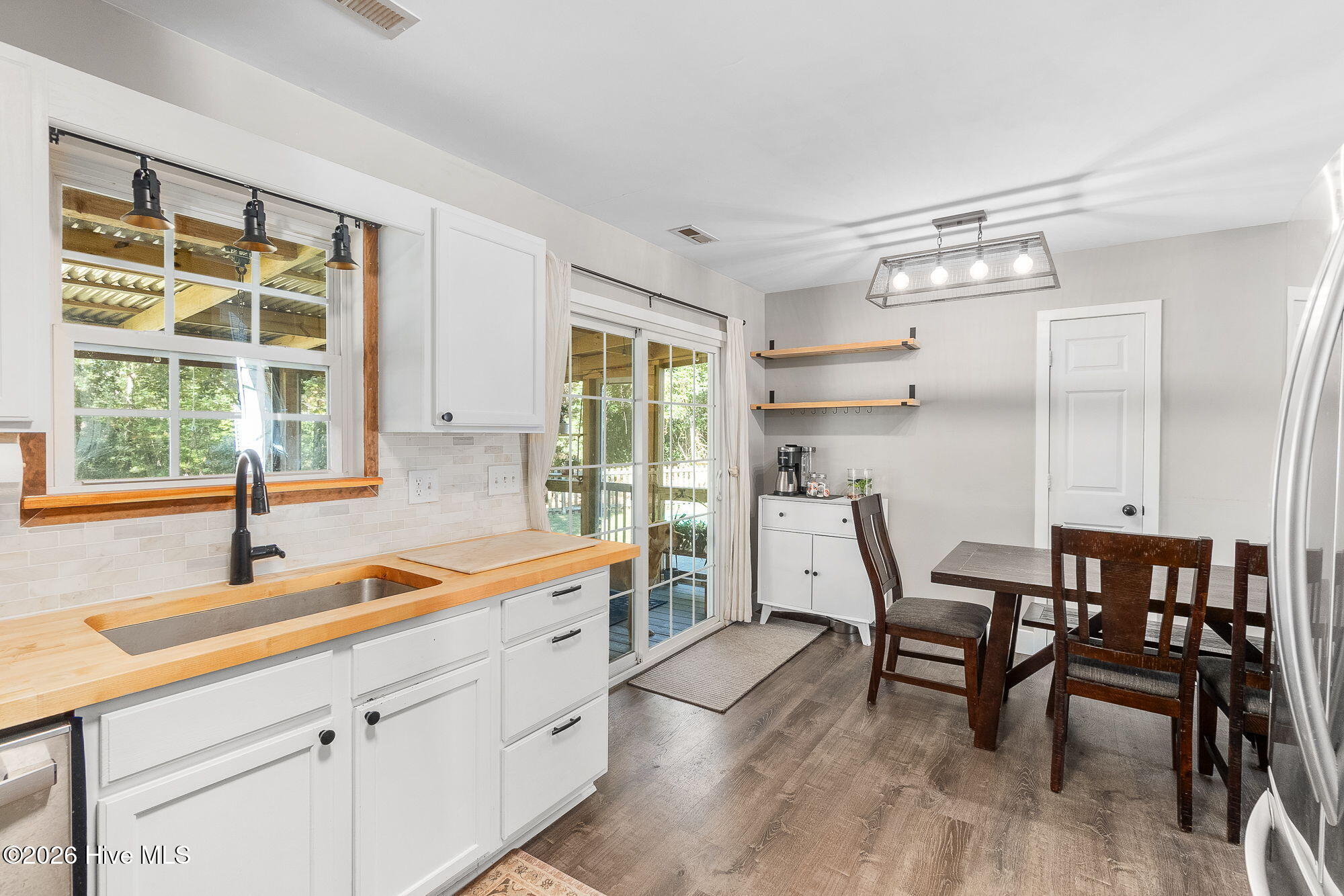 126 Joans Haven Drive,Newport