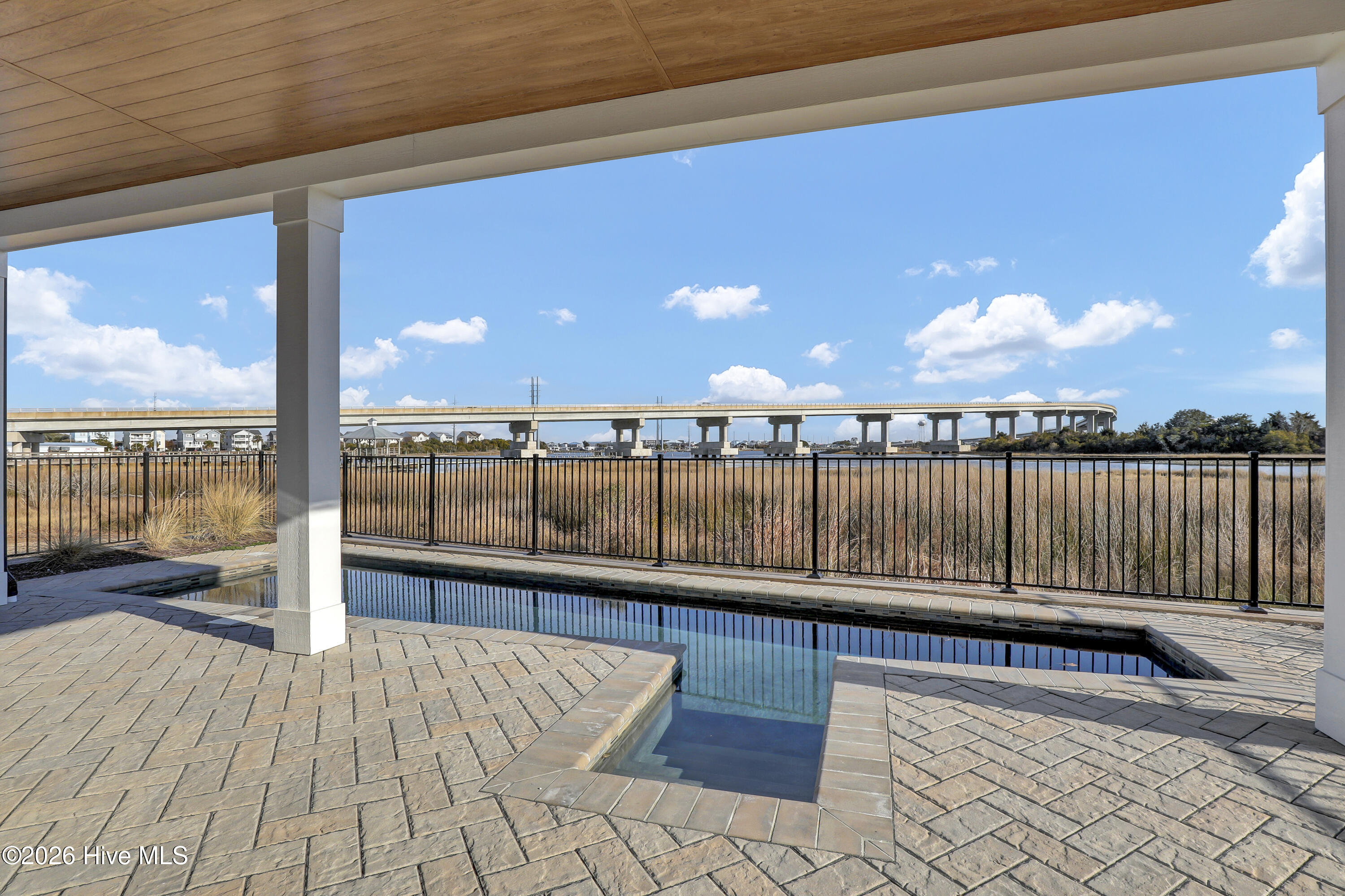 100556414 | Photo 48