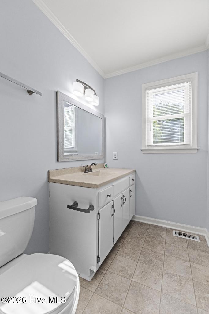 100570465 | Photo 35