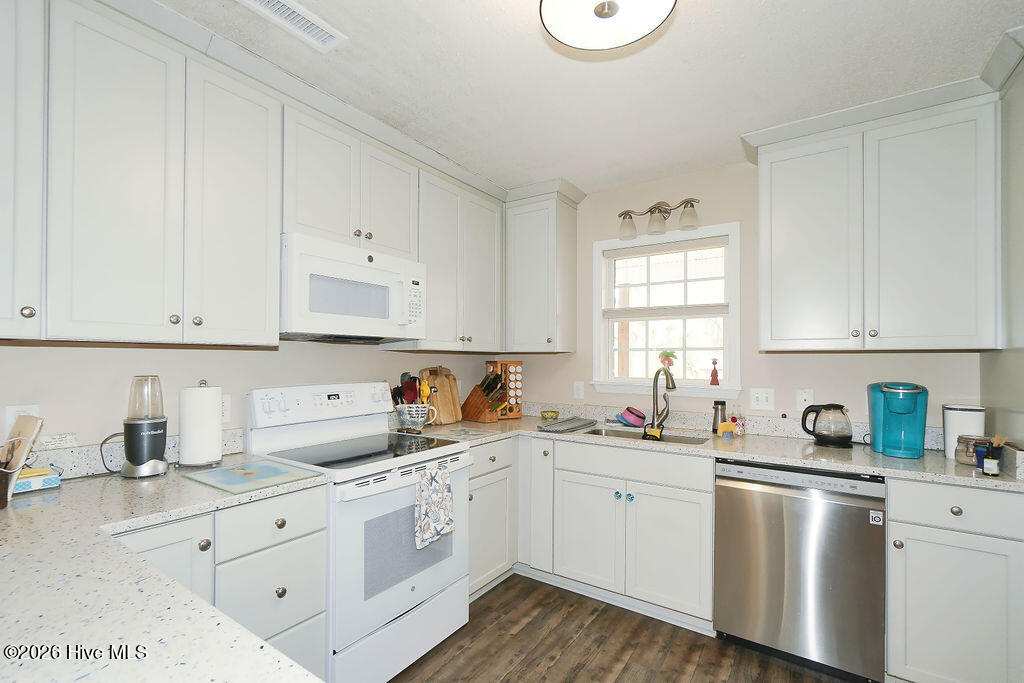 100551921 | Photo 13