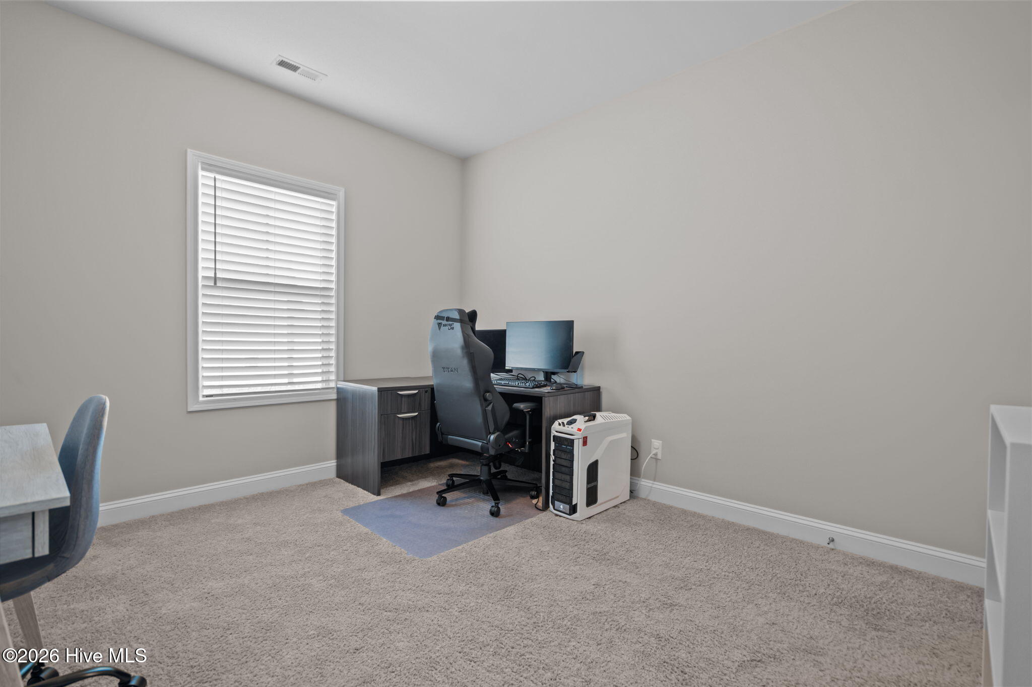 100557039 | Photo 31