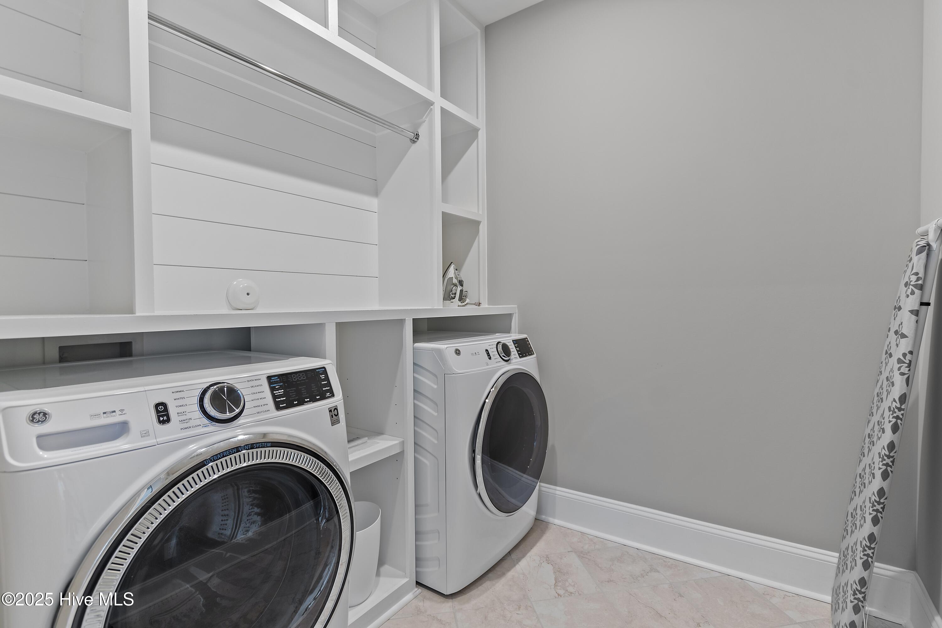 100551206 | Photo 36