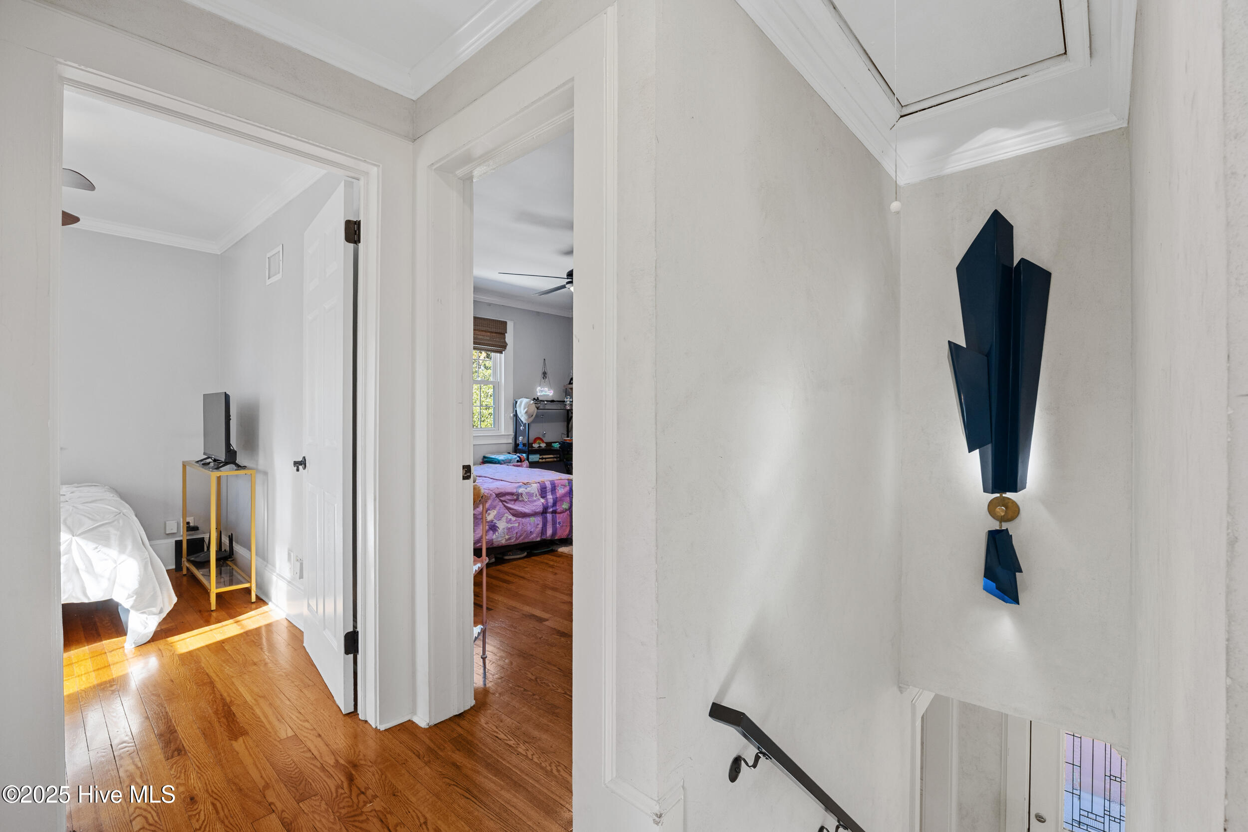 100544713 | Photo 31