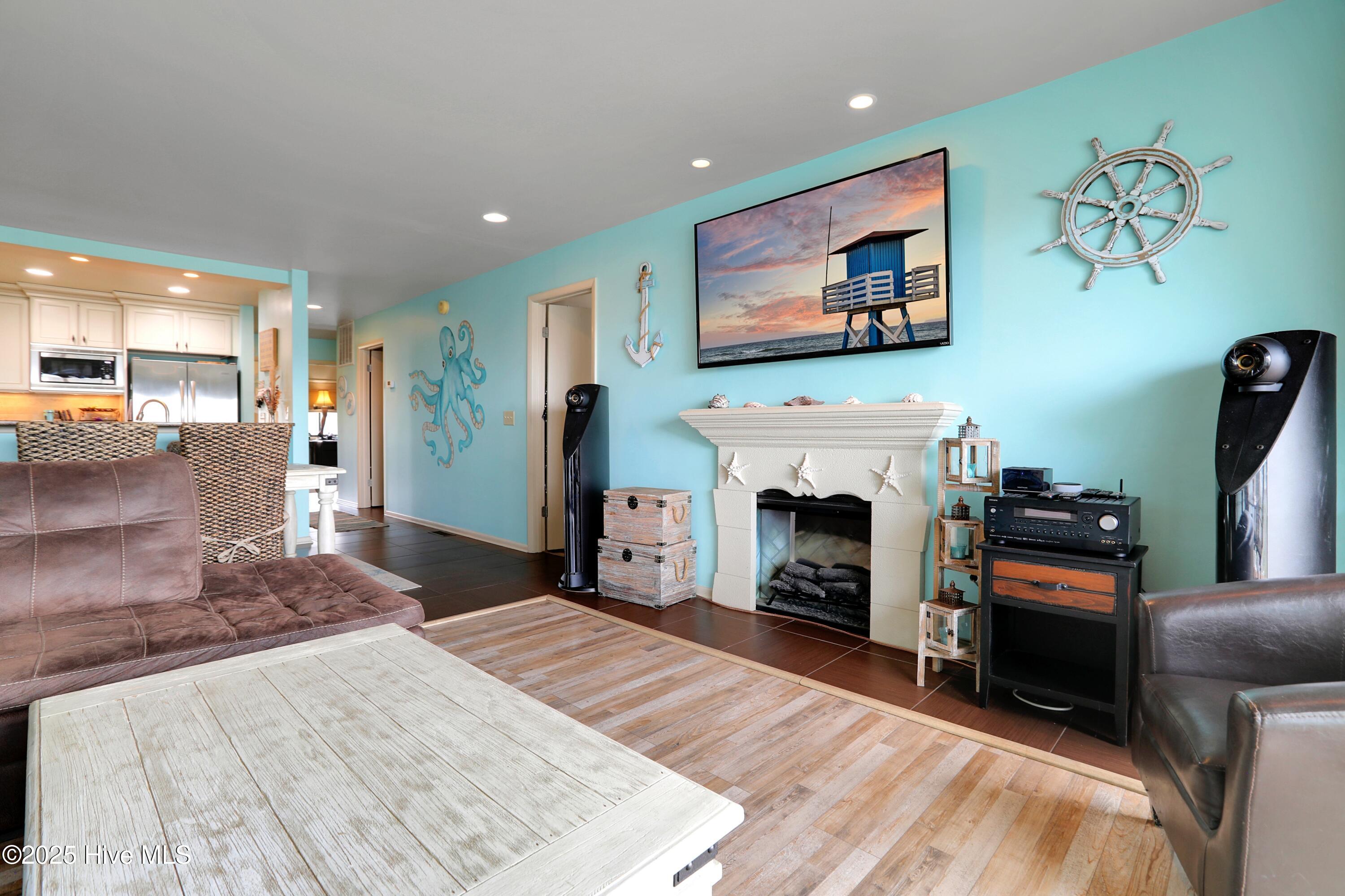 100534046 | Photo 10