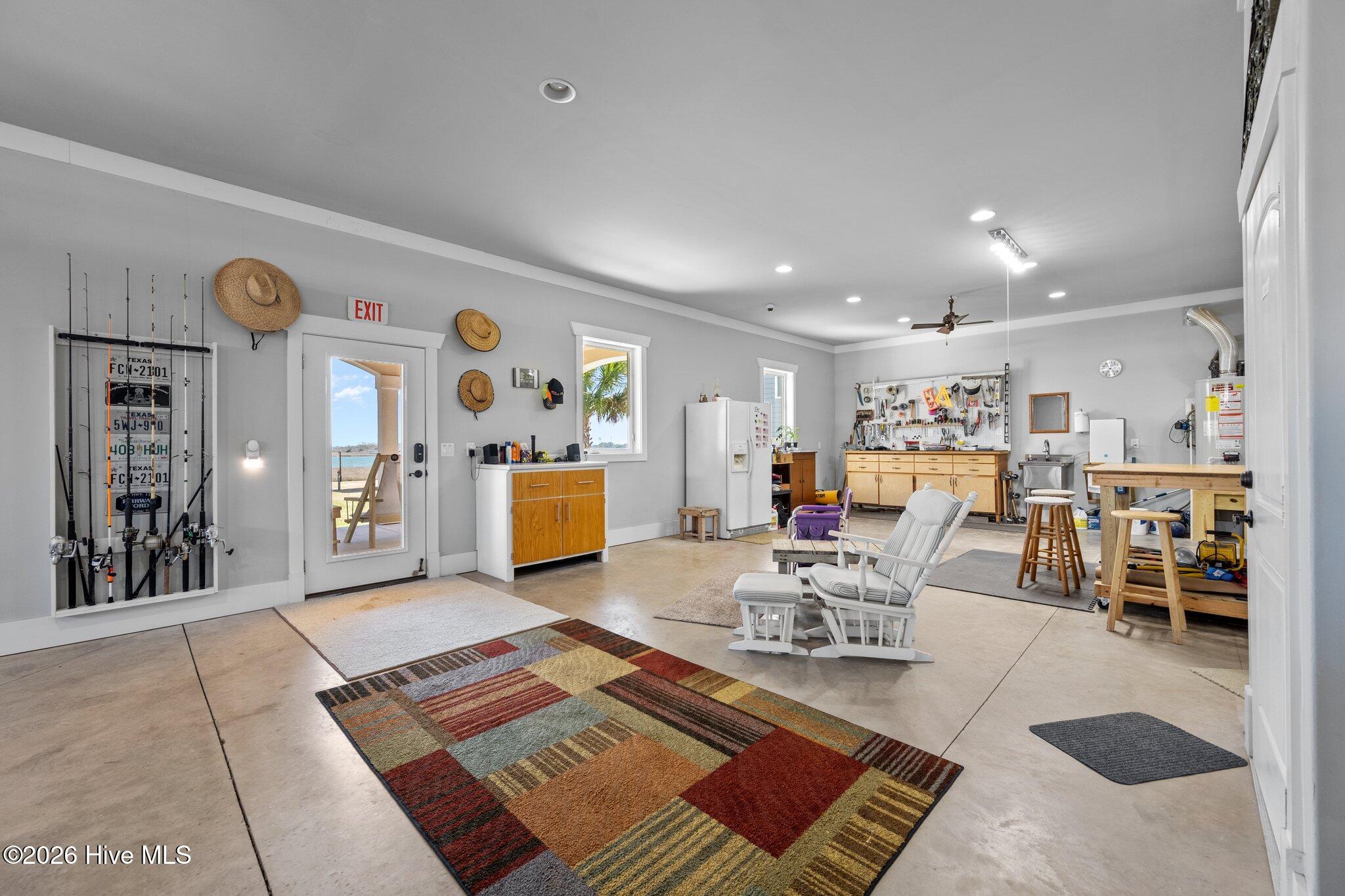 100549551 | Photo 40