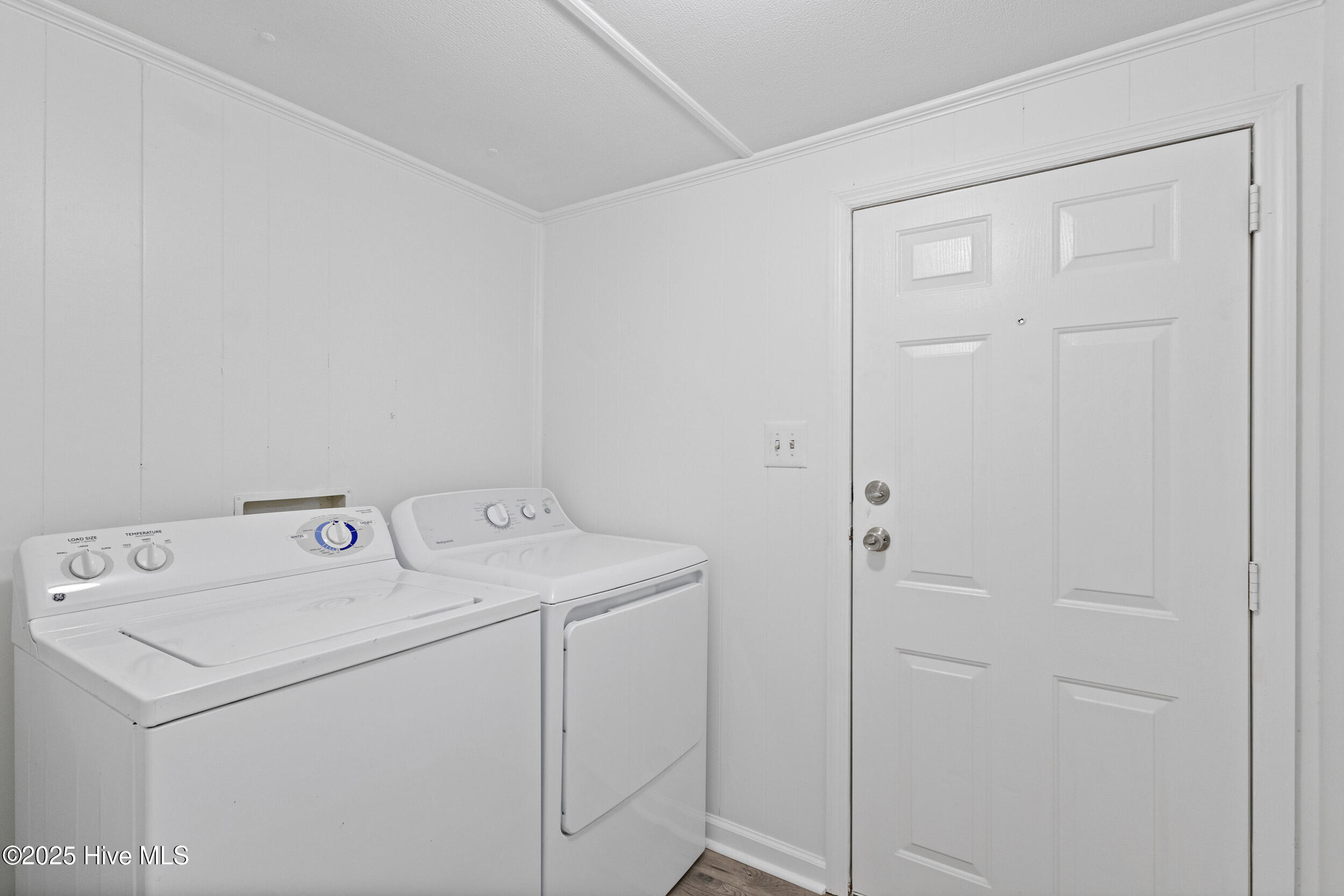 100545397 | Photo 20