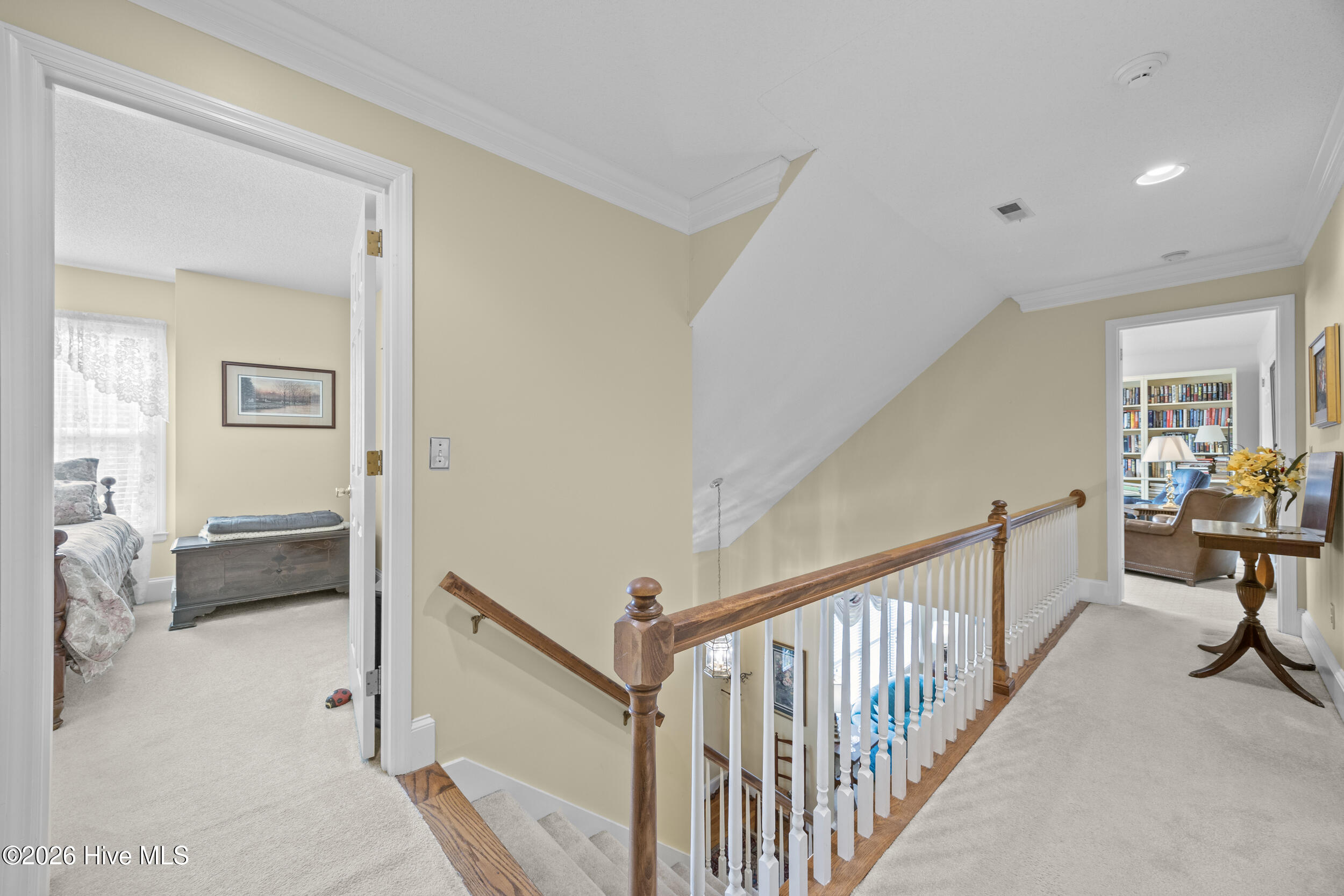 100564035 | Photo 32