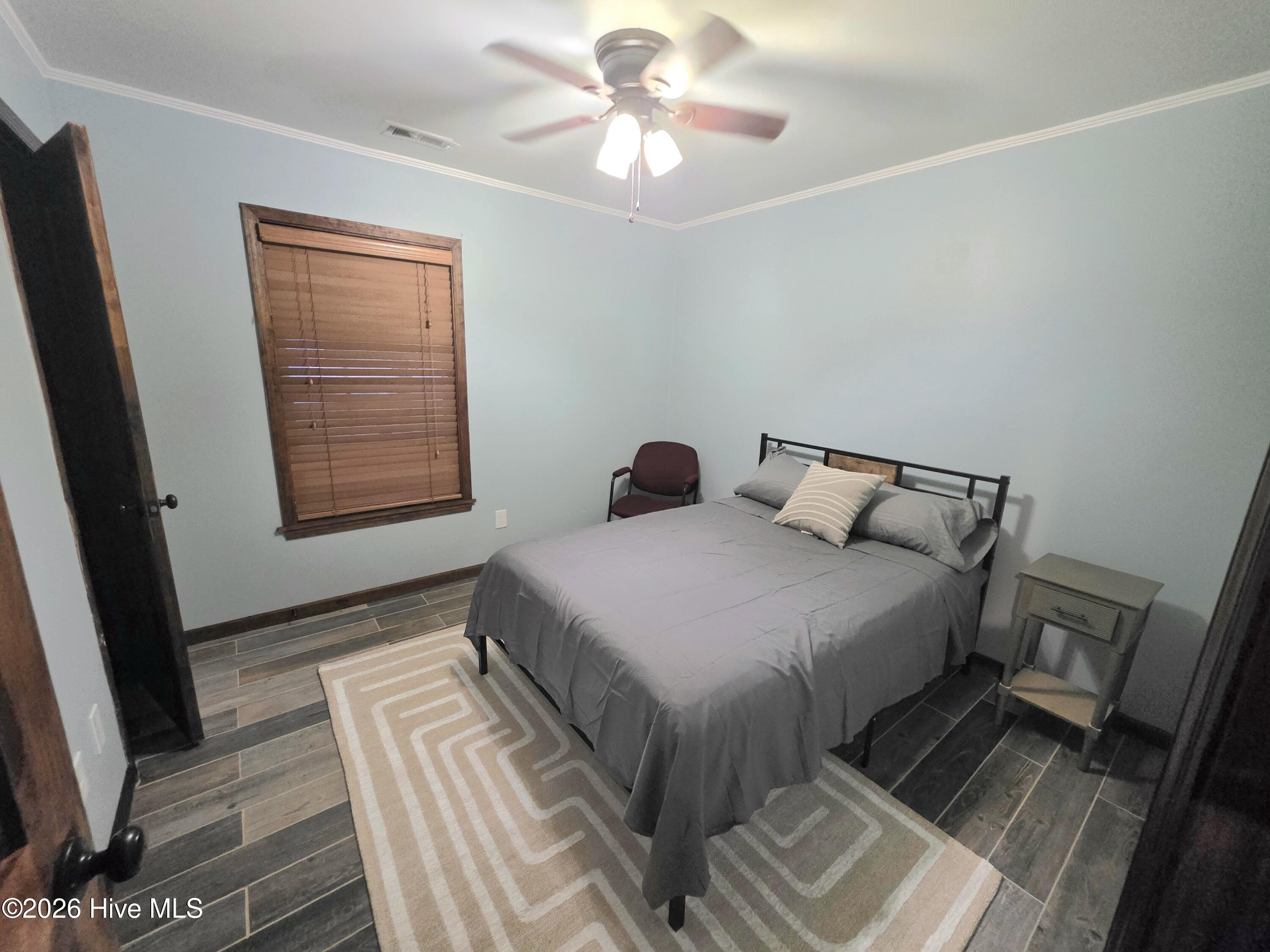 100562929 | Photo 10