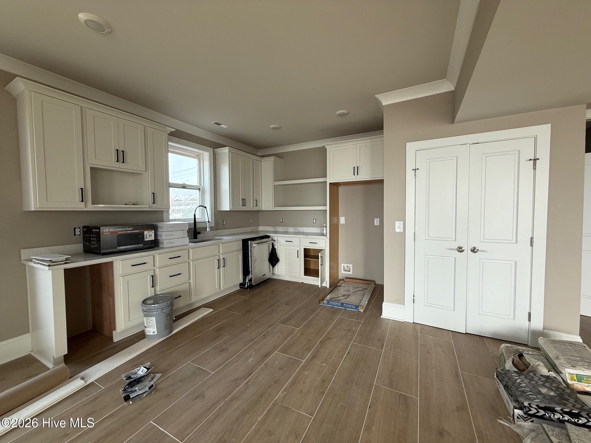 100554373 | Photo 30