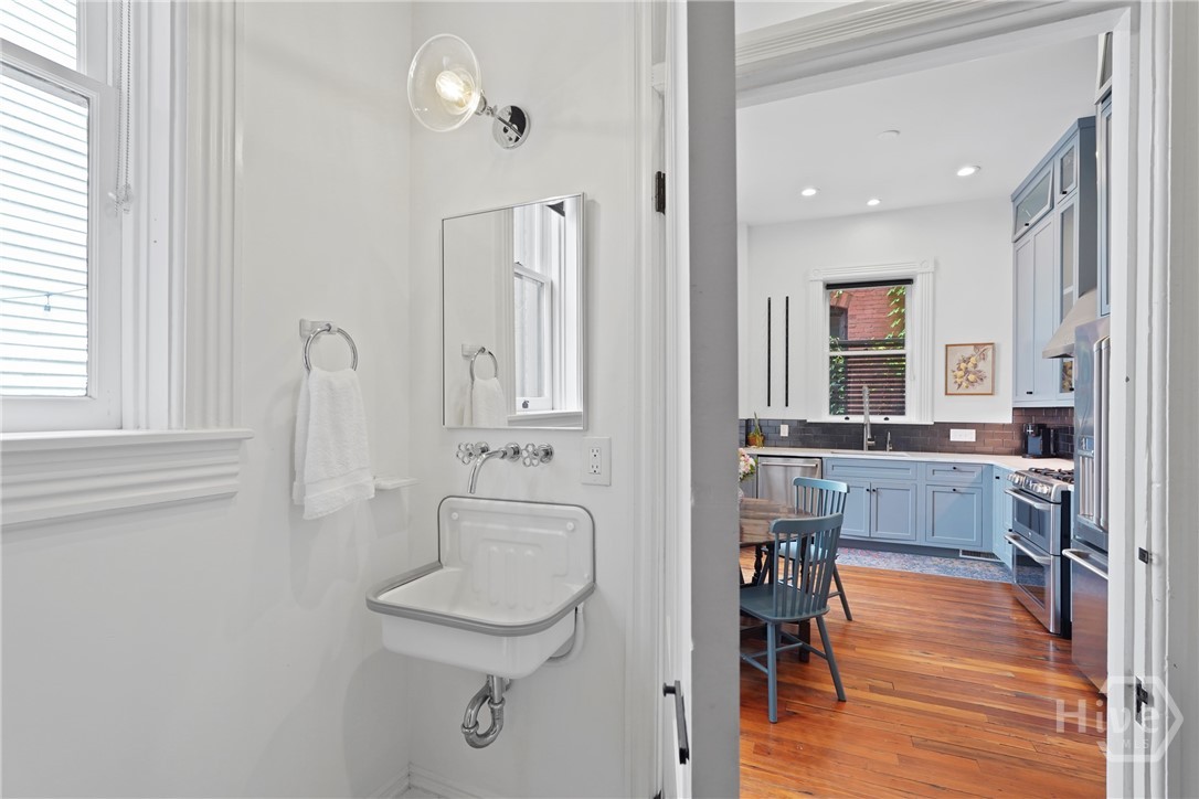 415 Whitaker Street, Savannah, GA, 31401