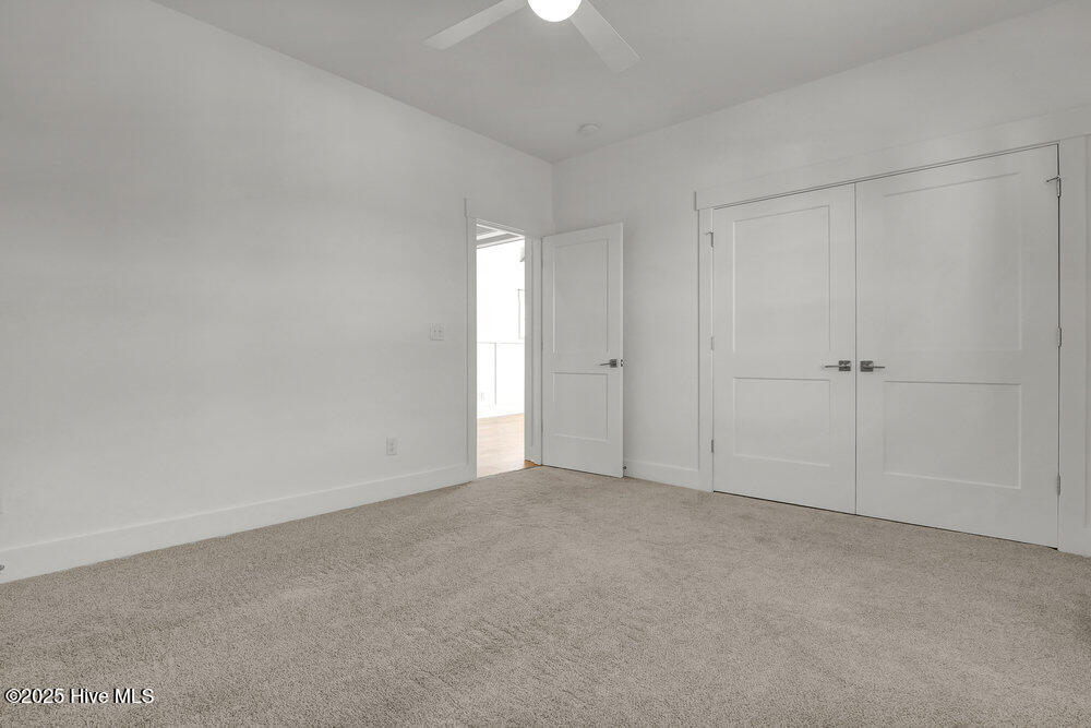 100518047 | Photo 36