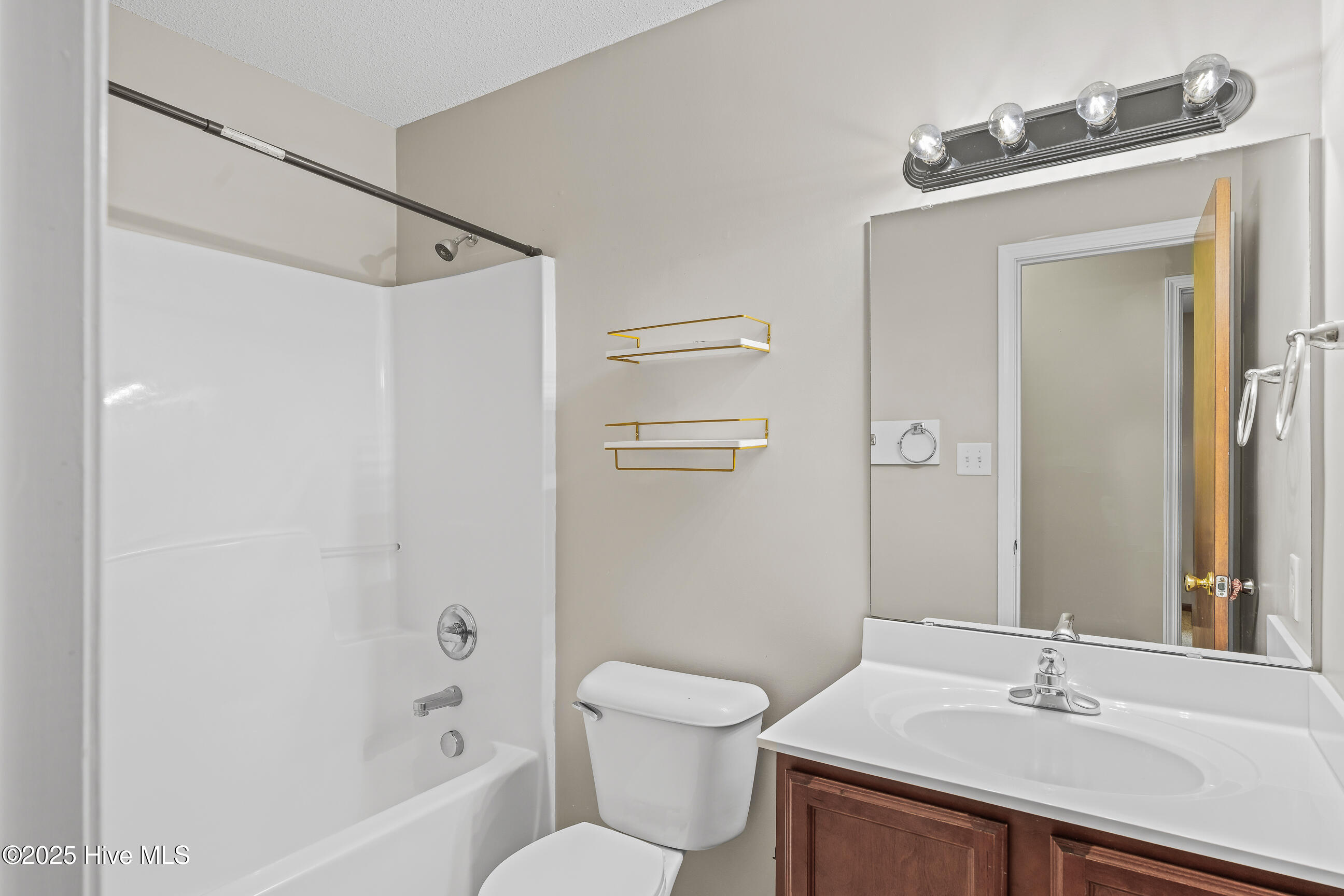 205 Bishop Drive, Jacksonville, NC 28540 – photo 12: 12