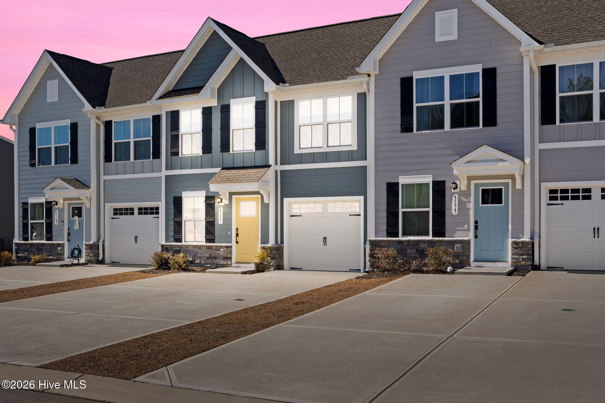 100554684 | Photo 34