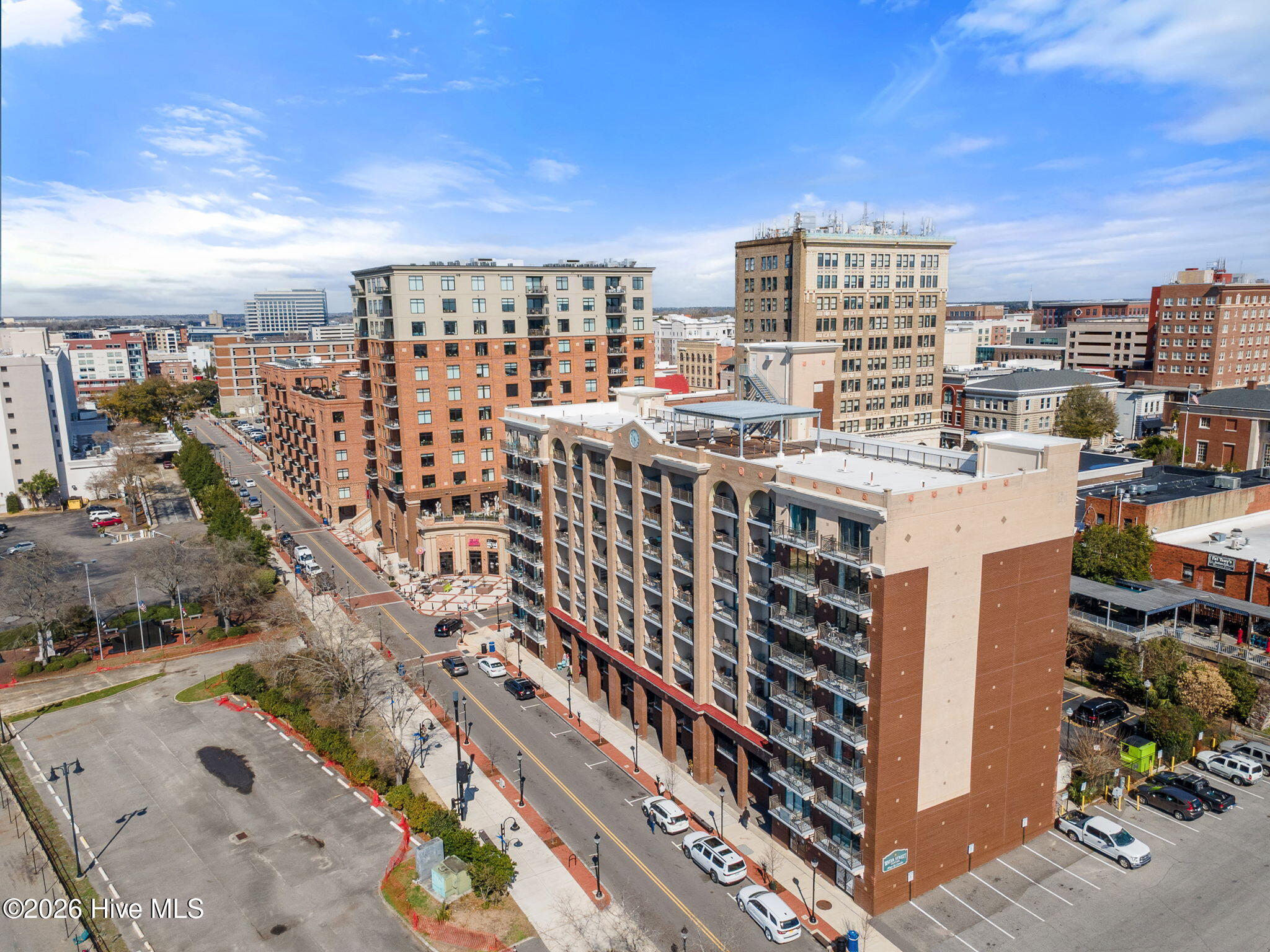 100557626 | Photo 27