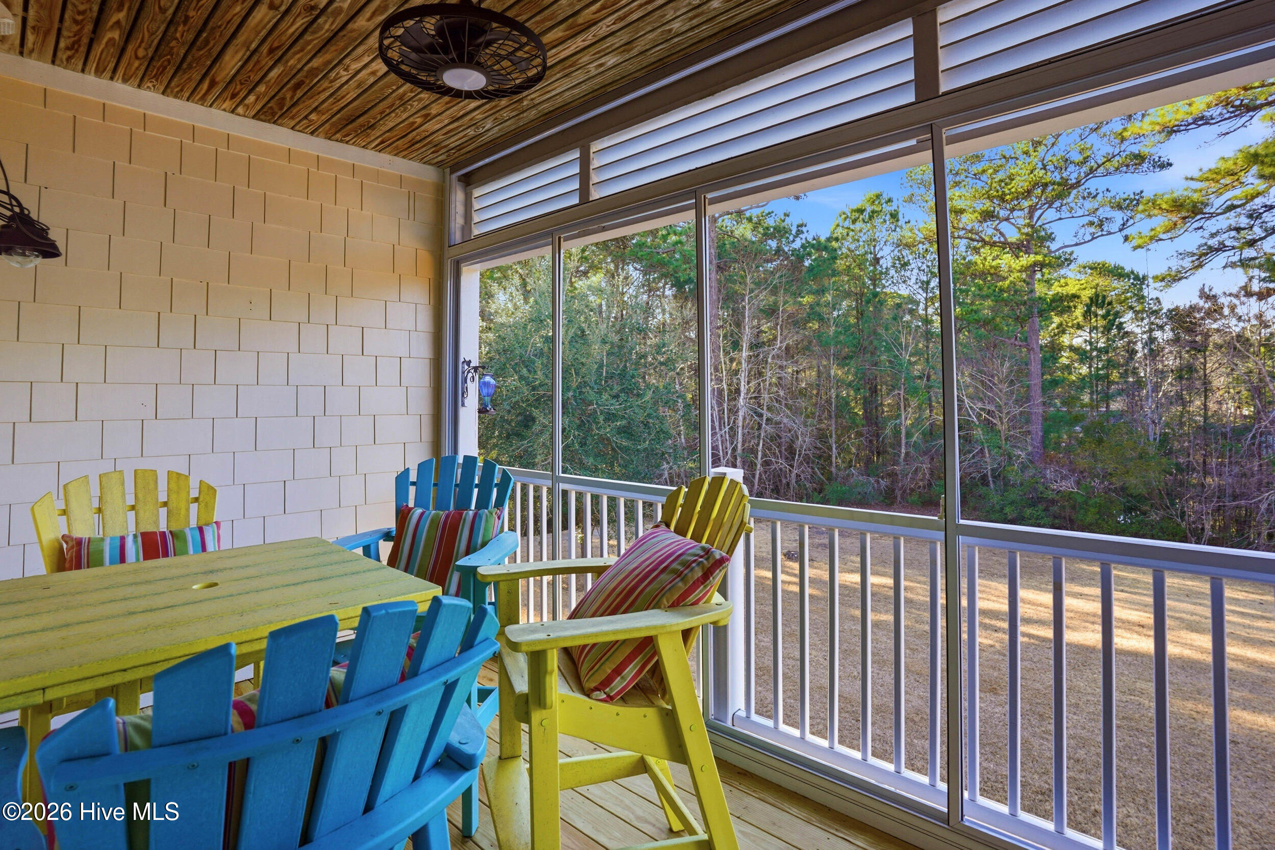 100551957 | Photo 34