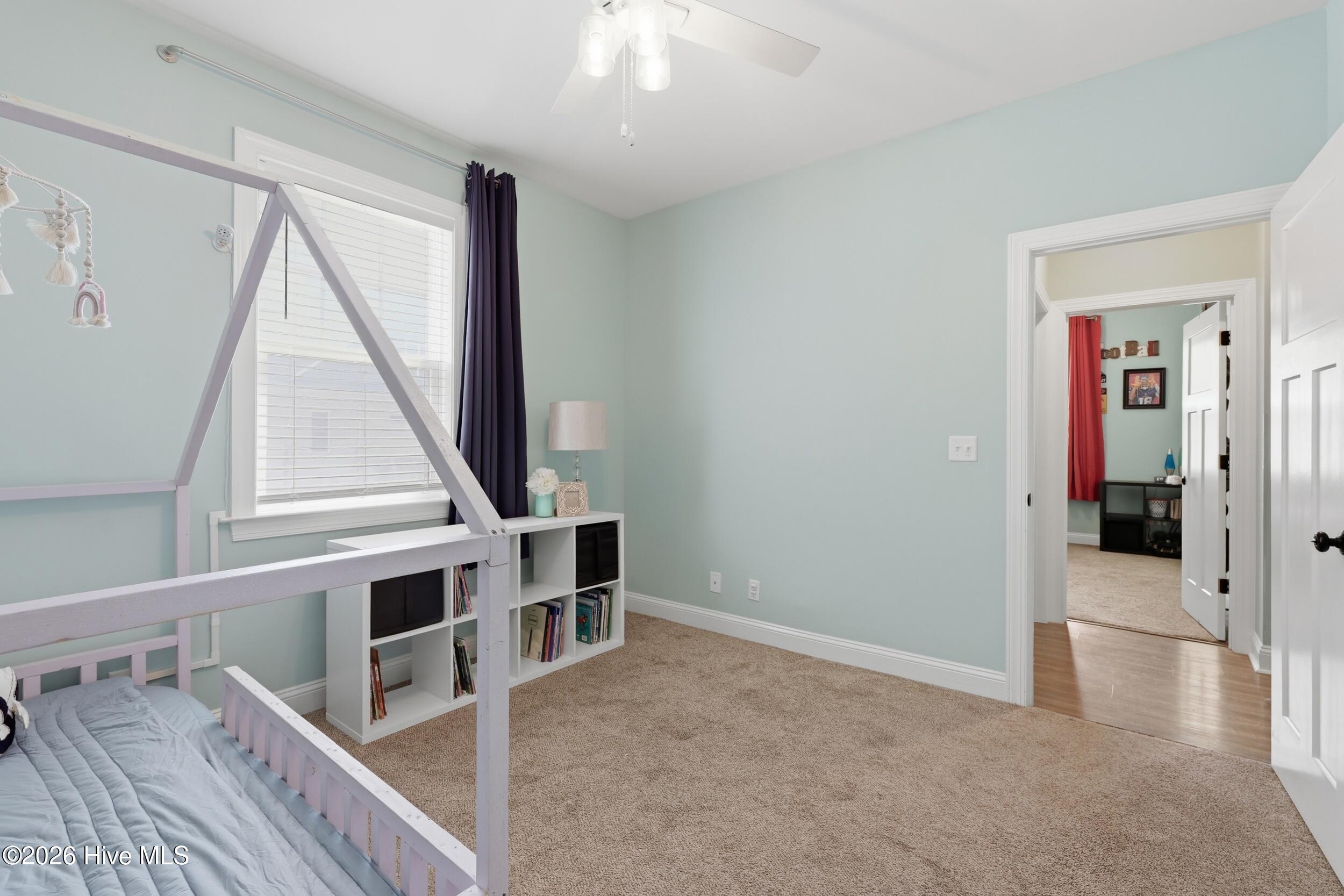 100565388 | Photo 44