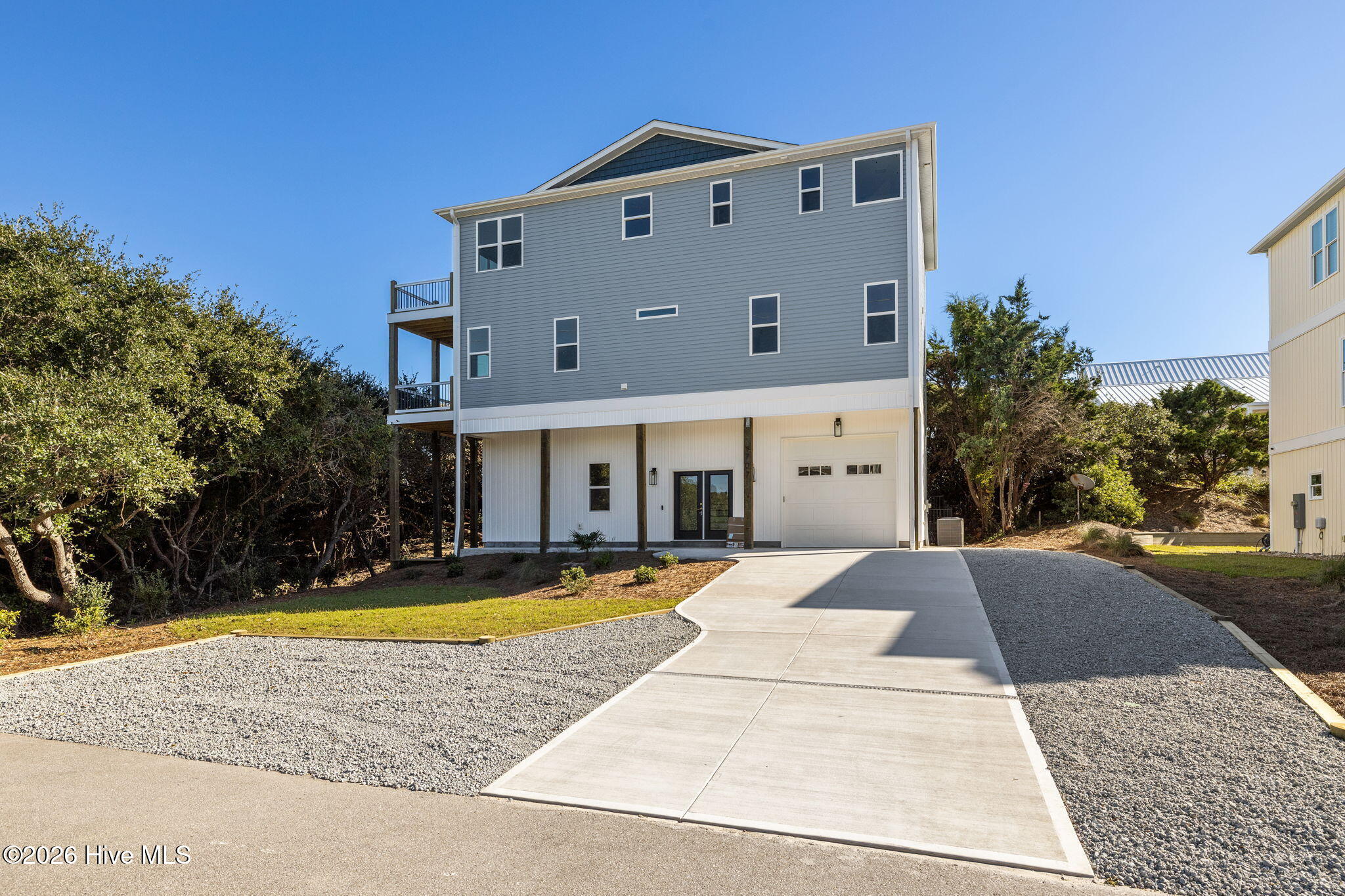 100550191 | Photo 42