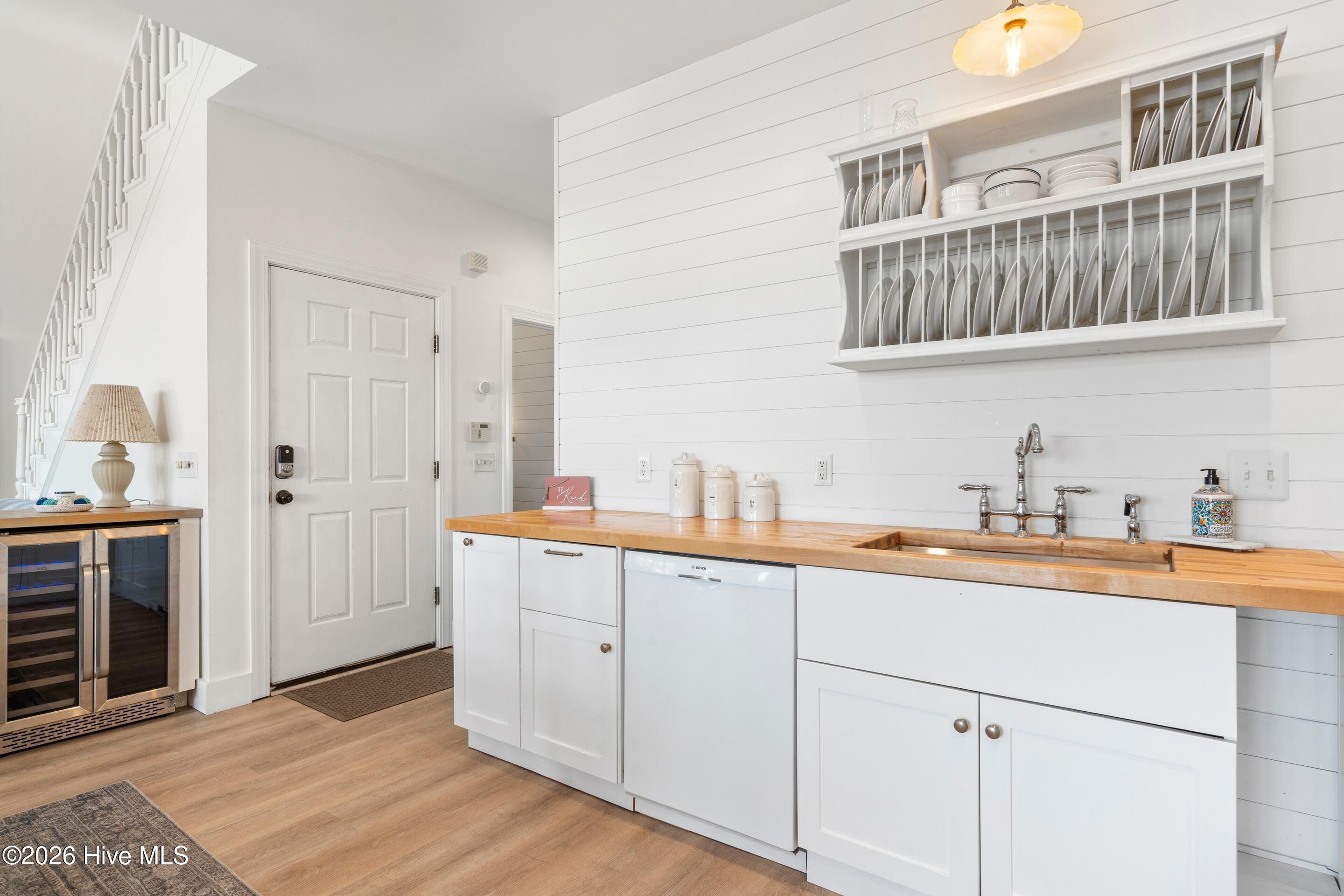 100549309 | Photo 21