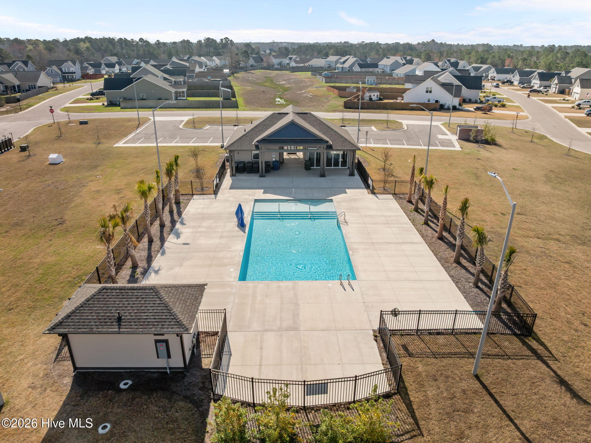 100564027 | Photo 44