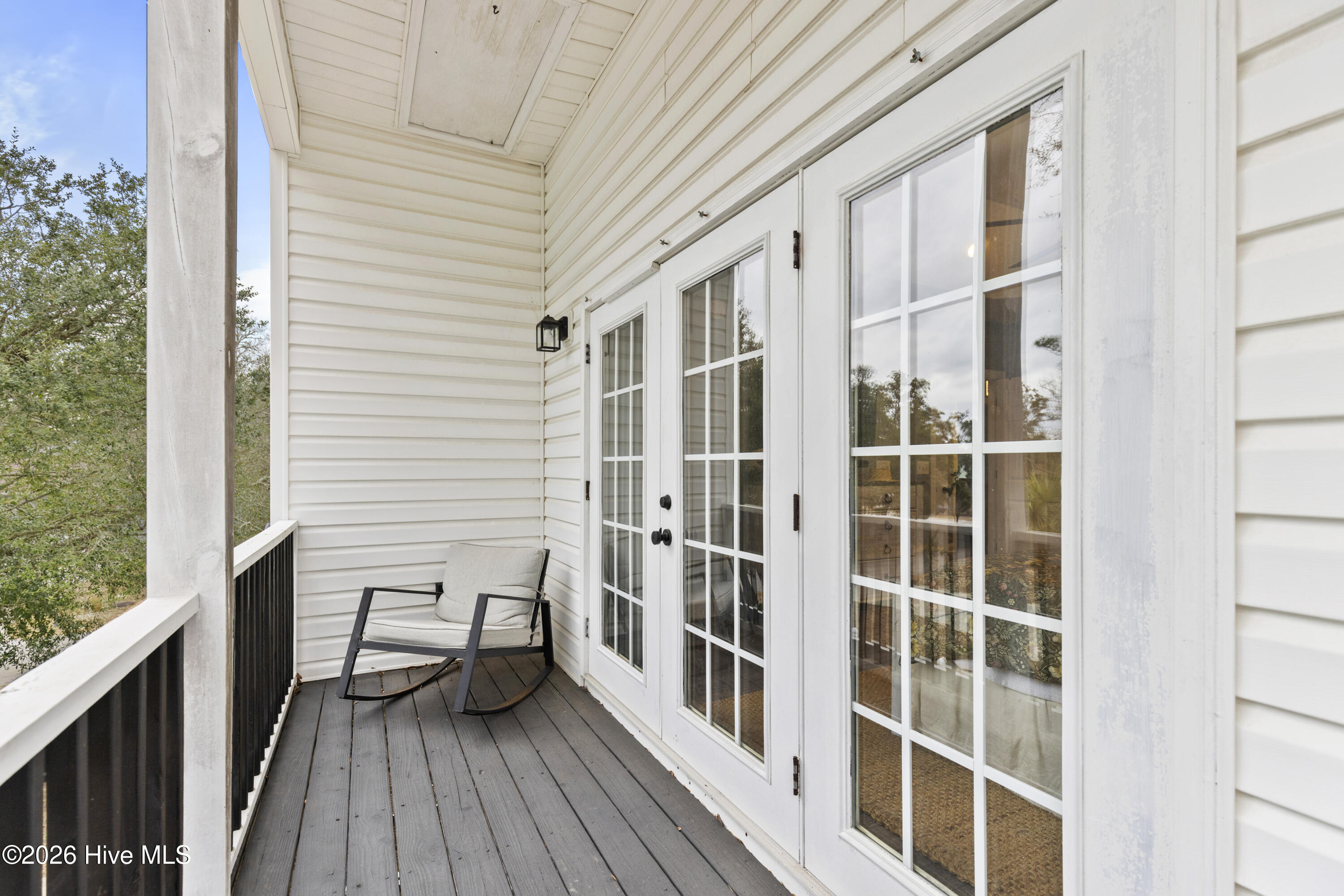 100551822 | Photo 24