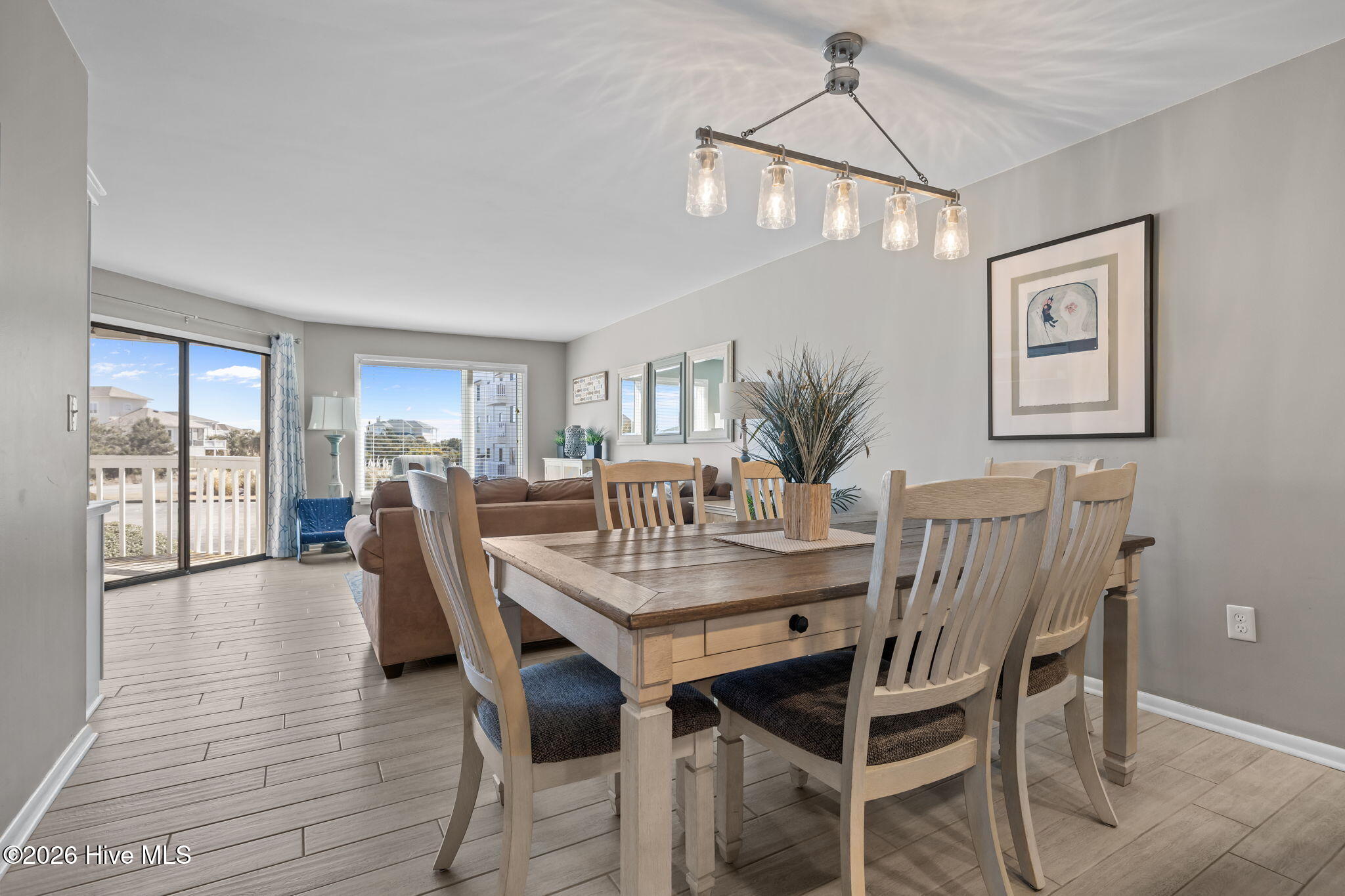 100551765 | Photo 18