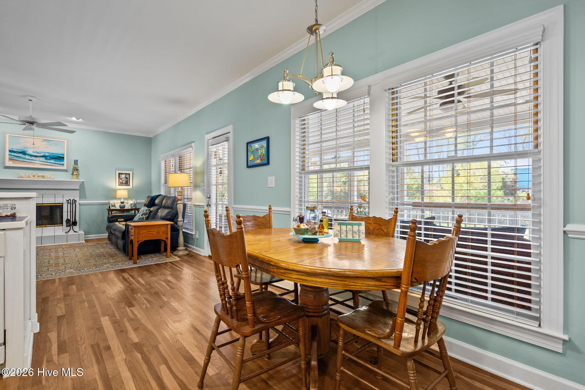 100564345 | Photo 18