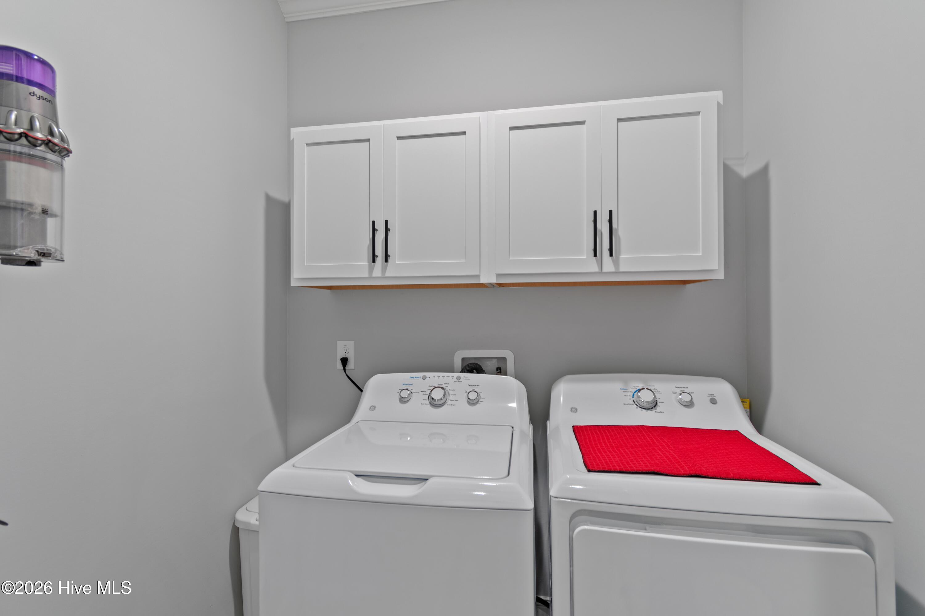 100568051 | Photo 30