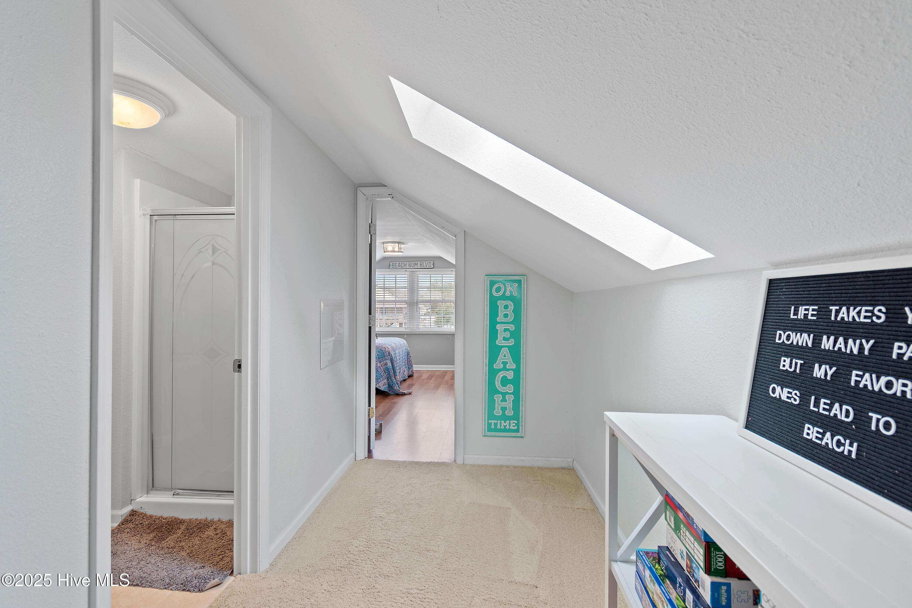 100544139 | Photo 48