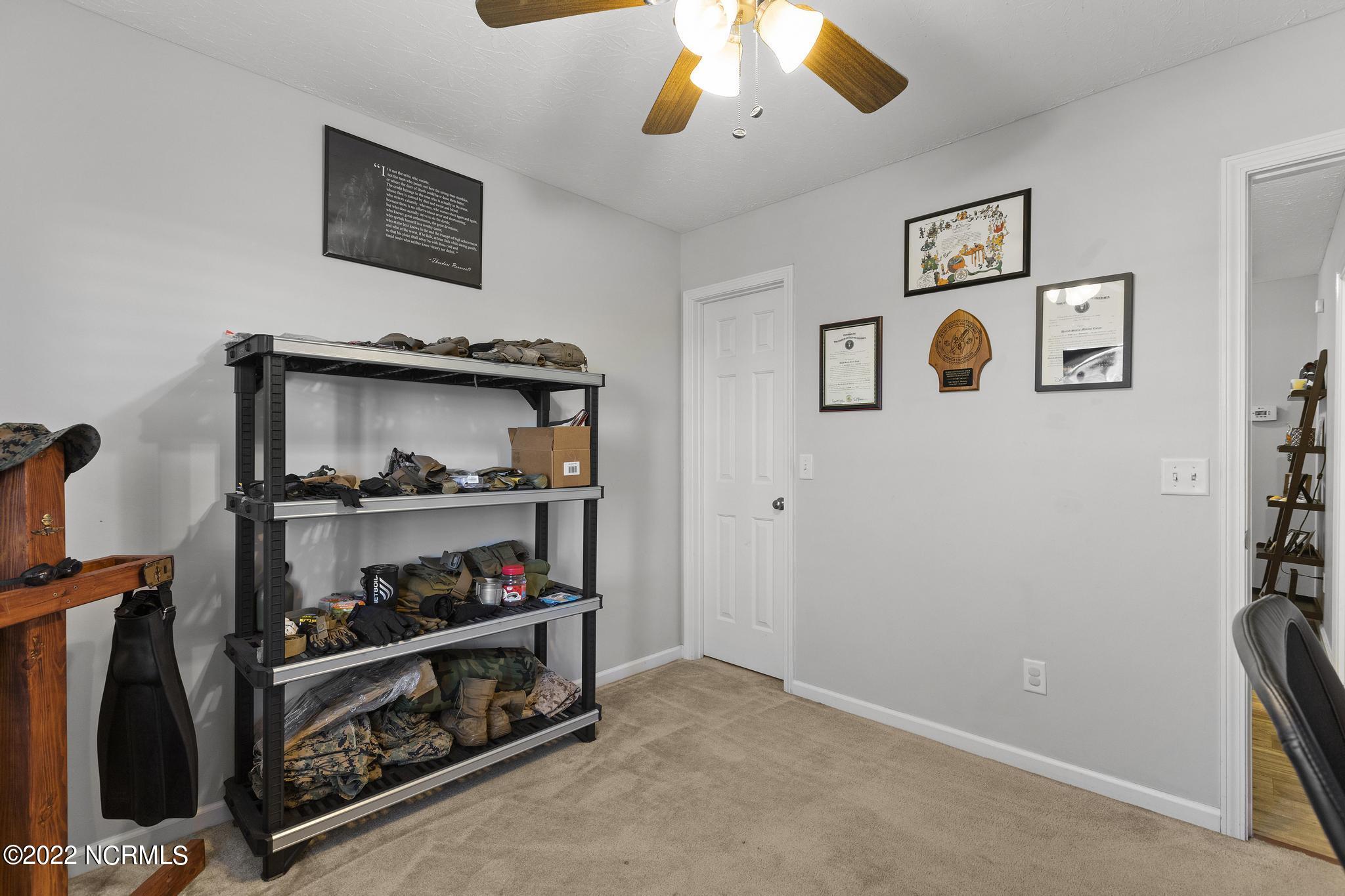 100545089 | Photo 23