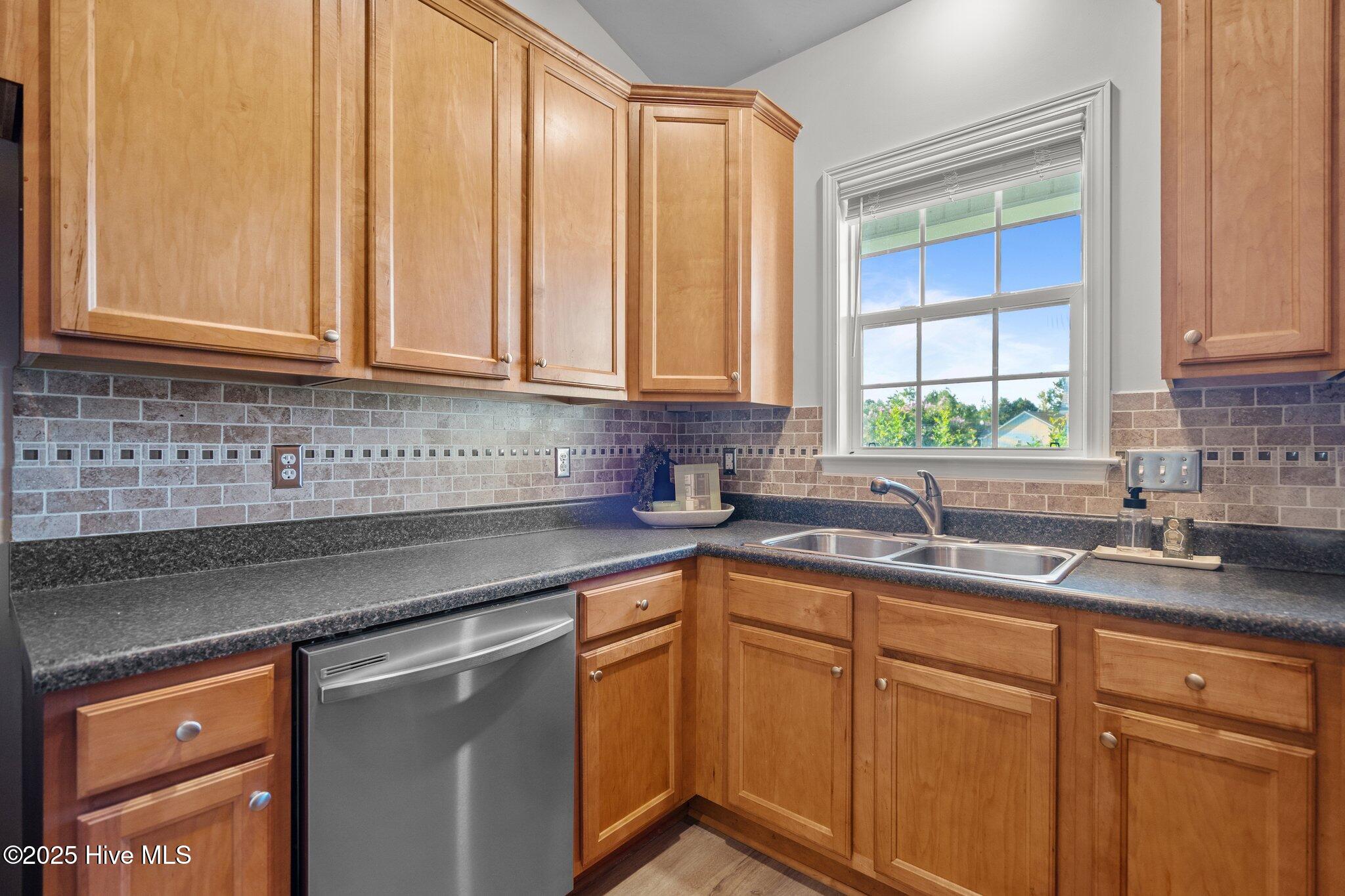 100514871 | Photo 17