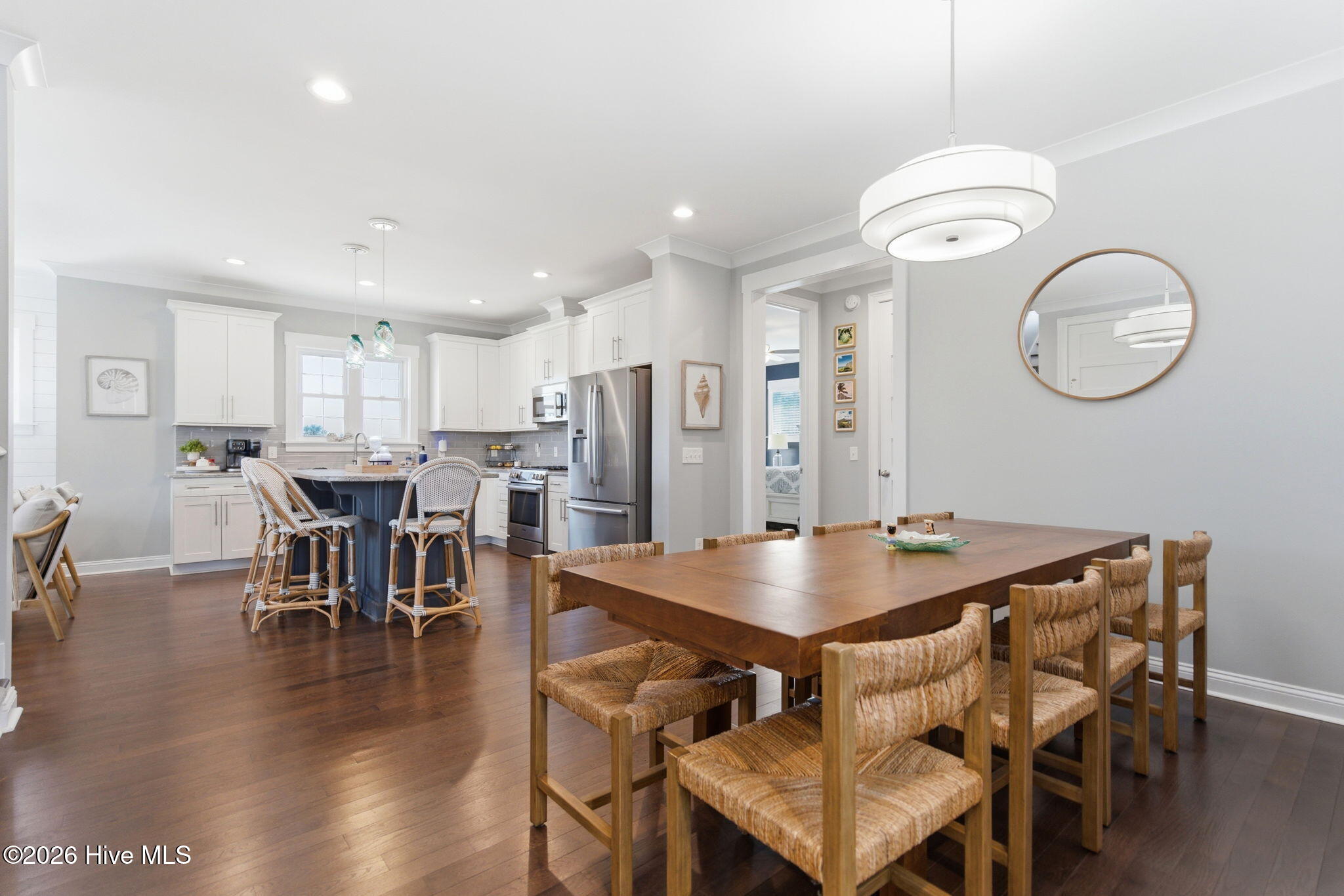 100570056 | Photo 13