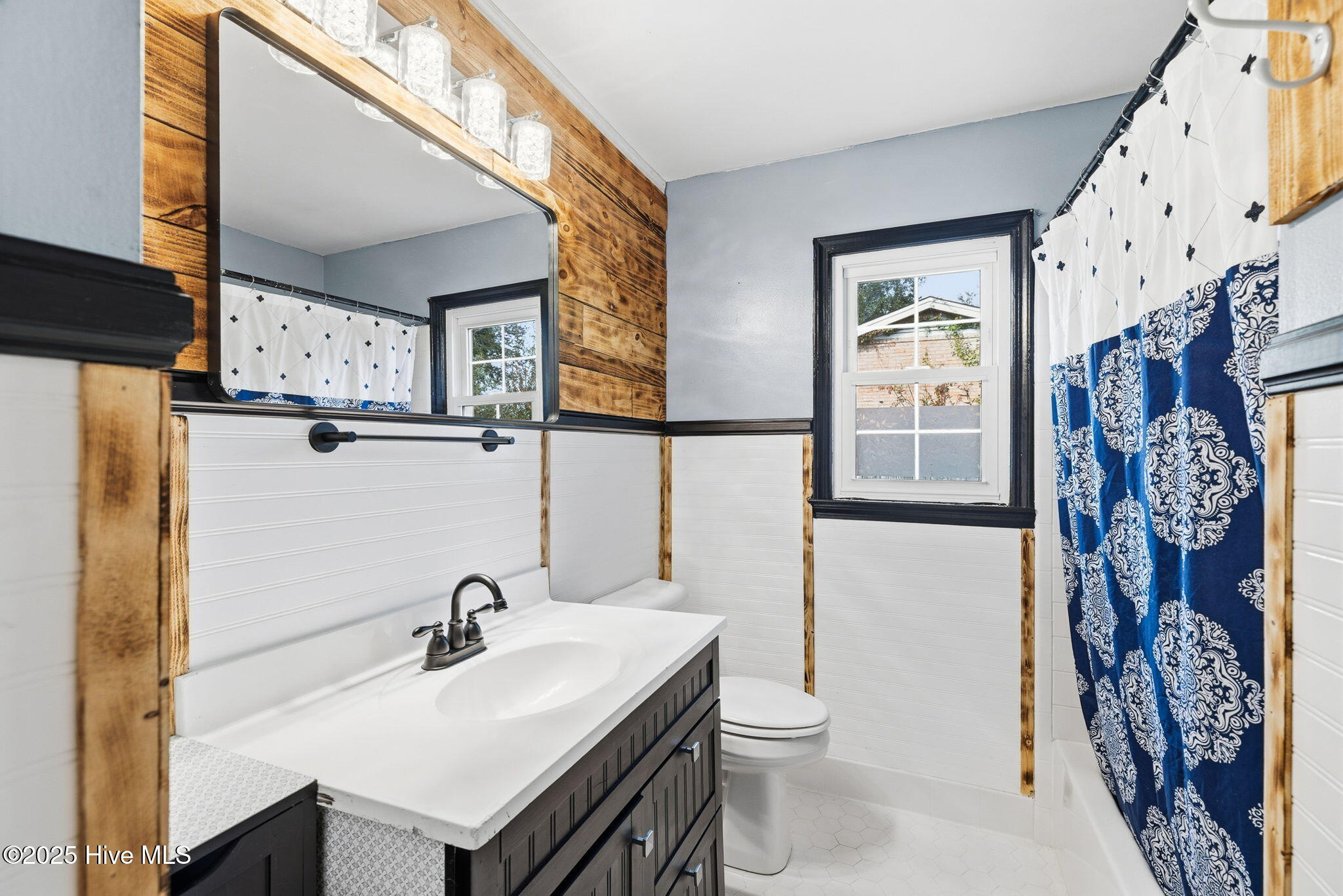 100539016 | Photo 36