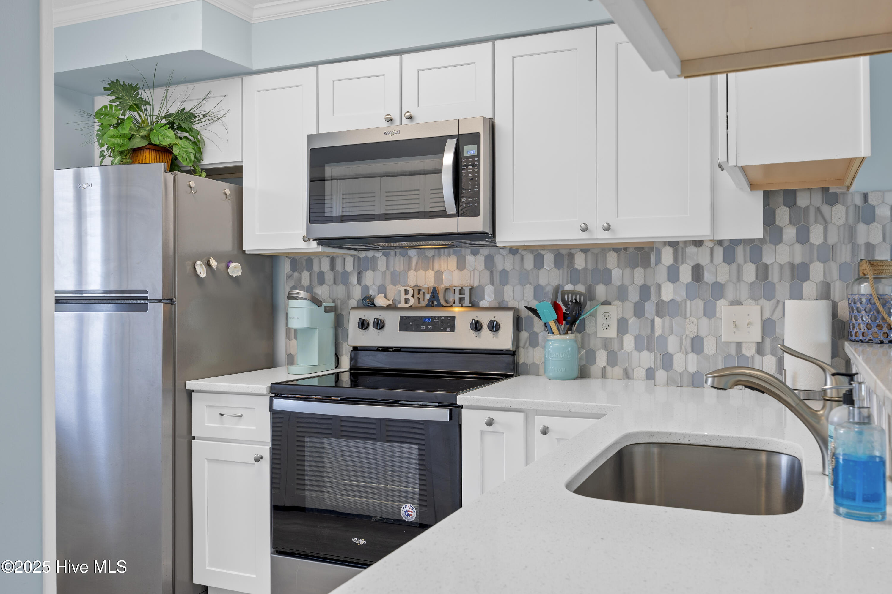 100492295 | Photo 12