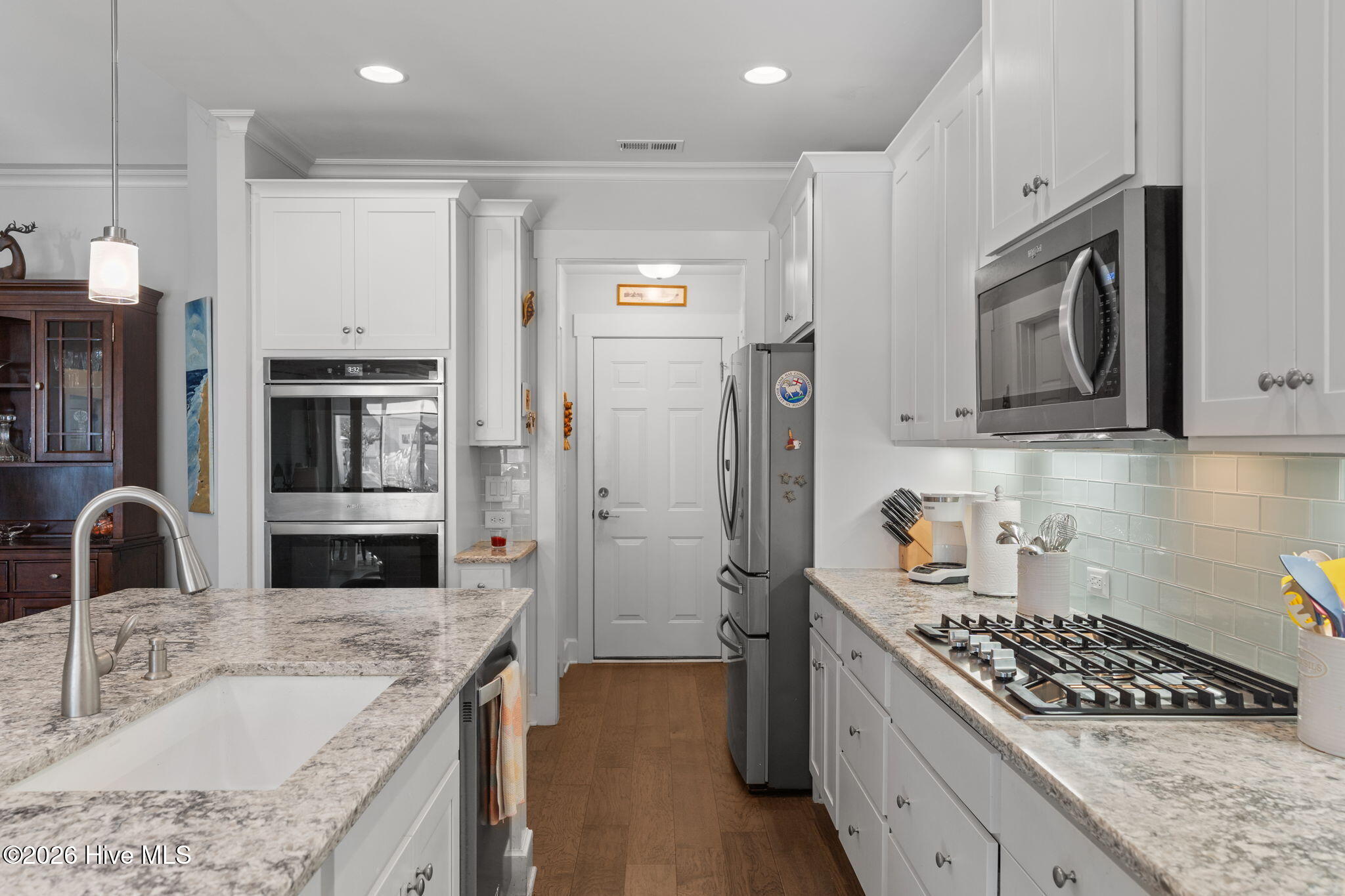 100552868 | Photo 43