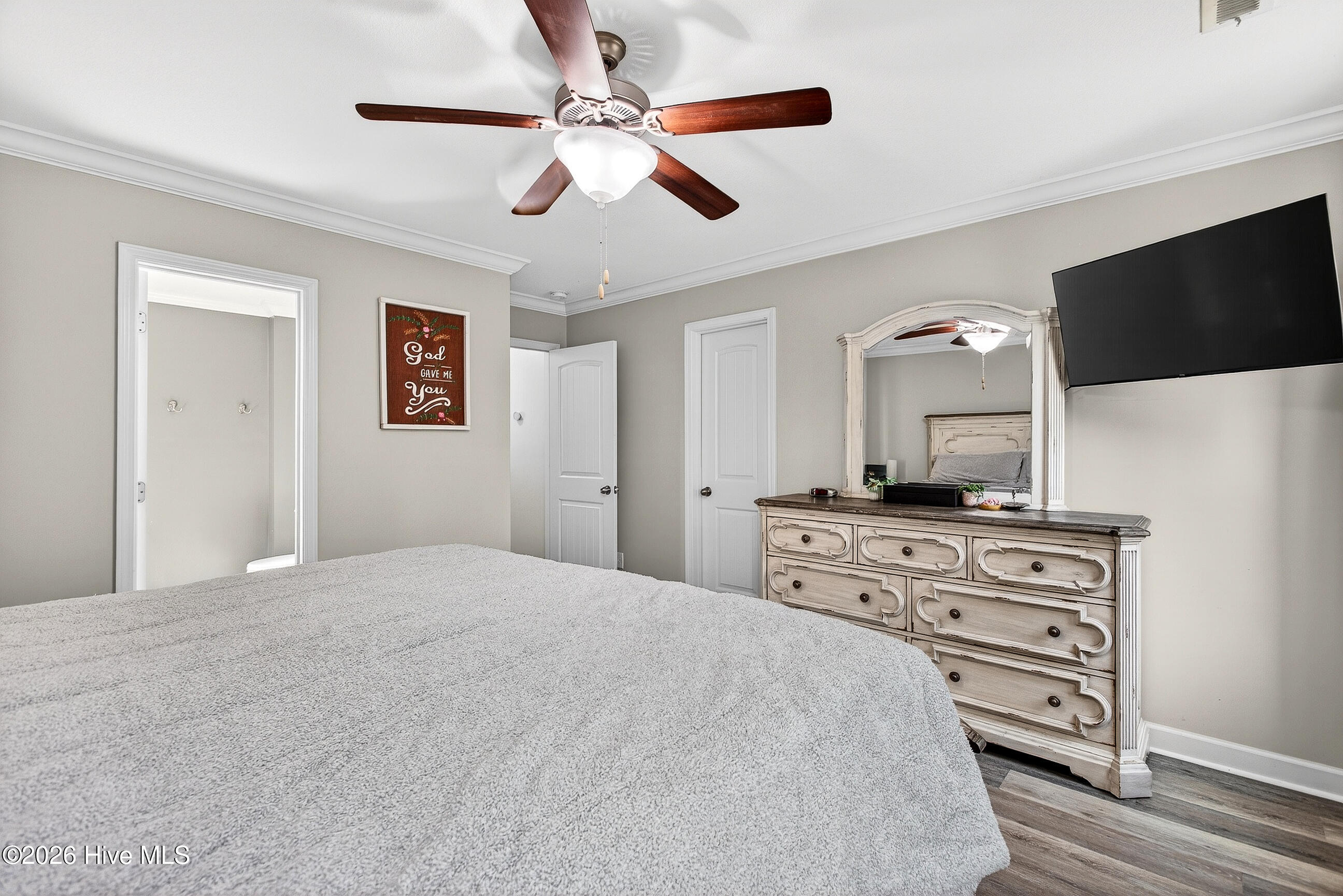 100562931 | Photo 18