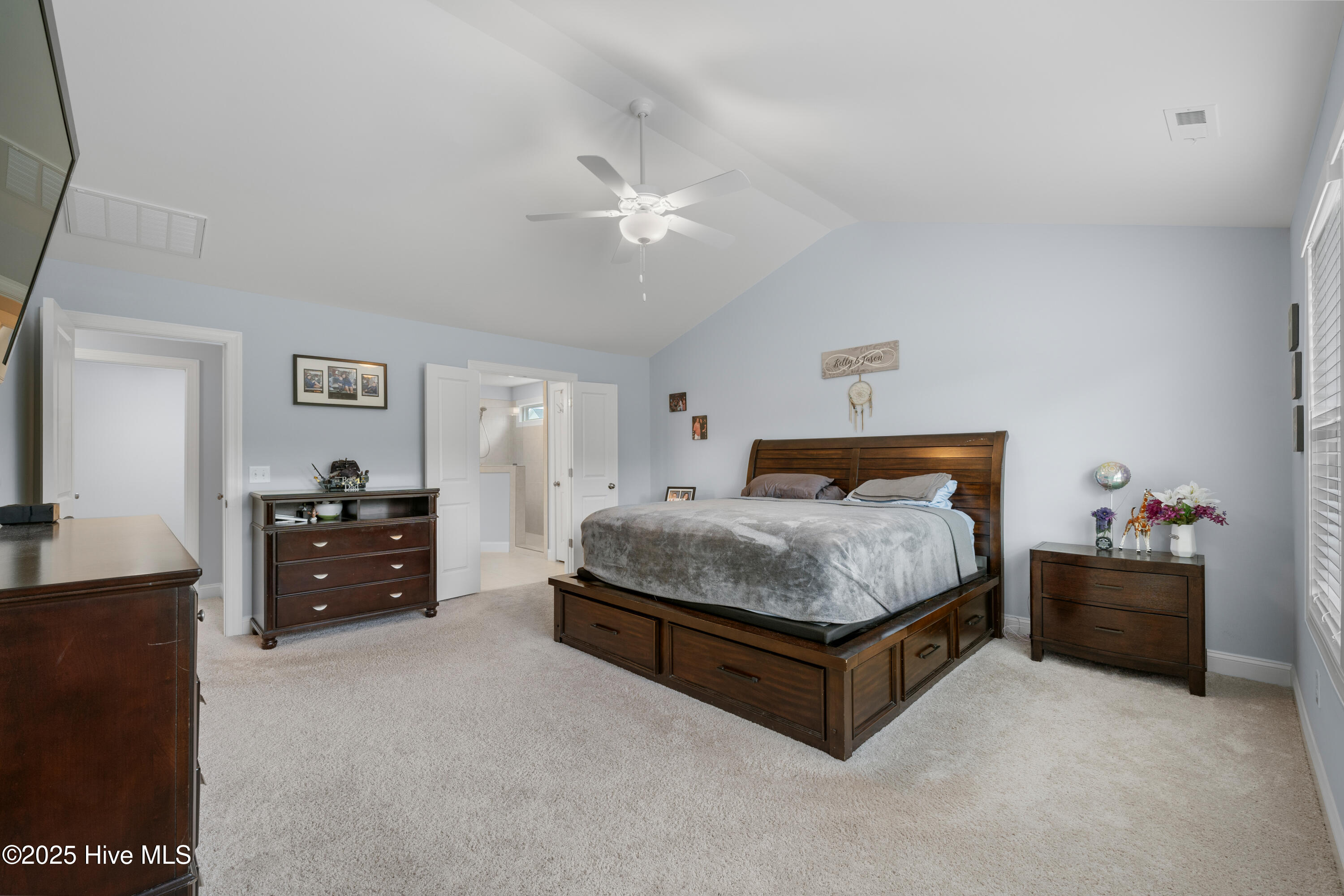 100512596 | Photo 38