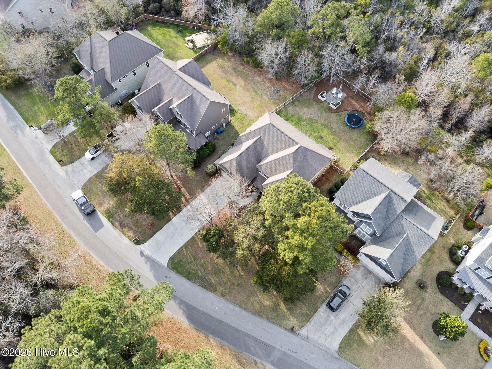 100562110 | Photo 72