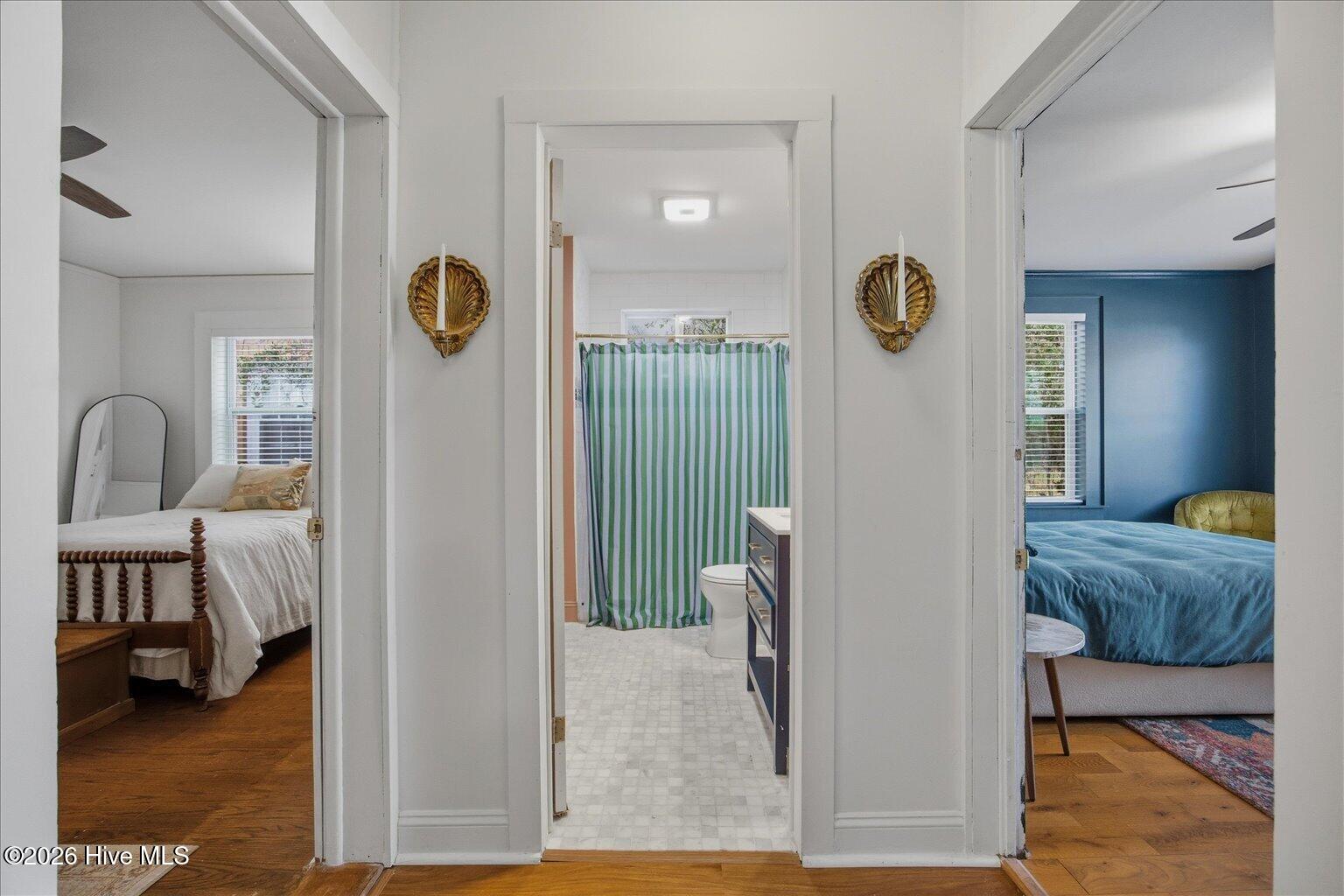 100557865 | Photo 18