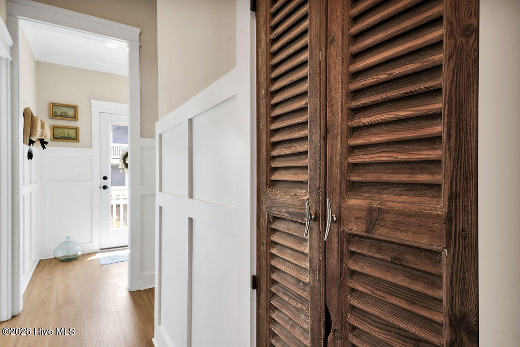 100561148 | Photo 24