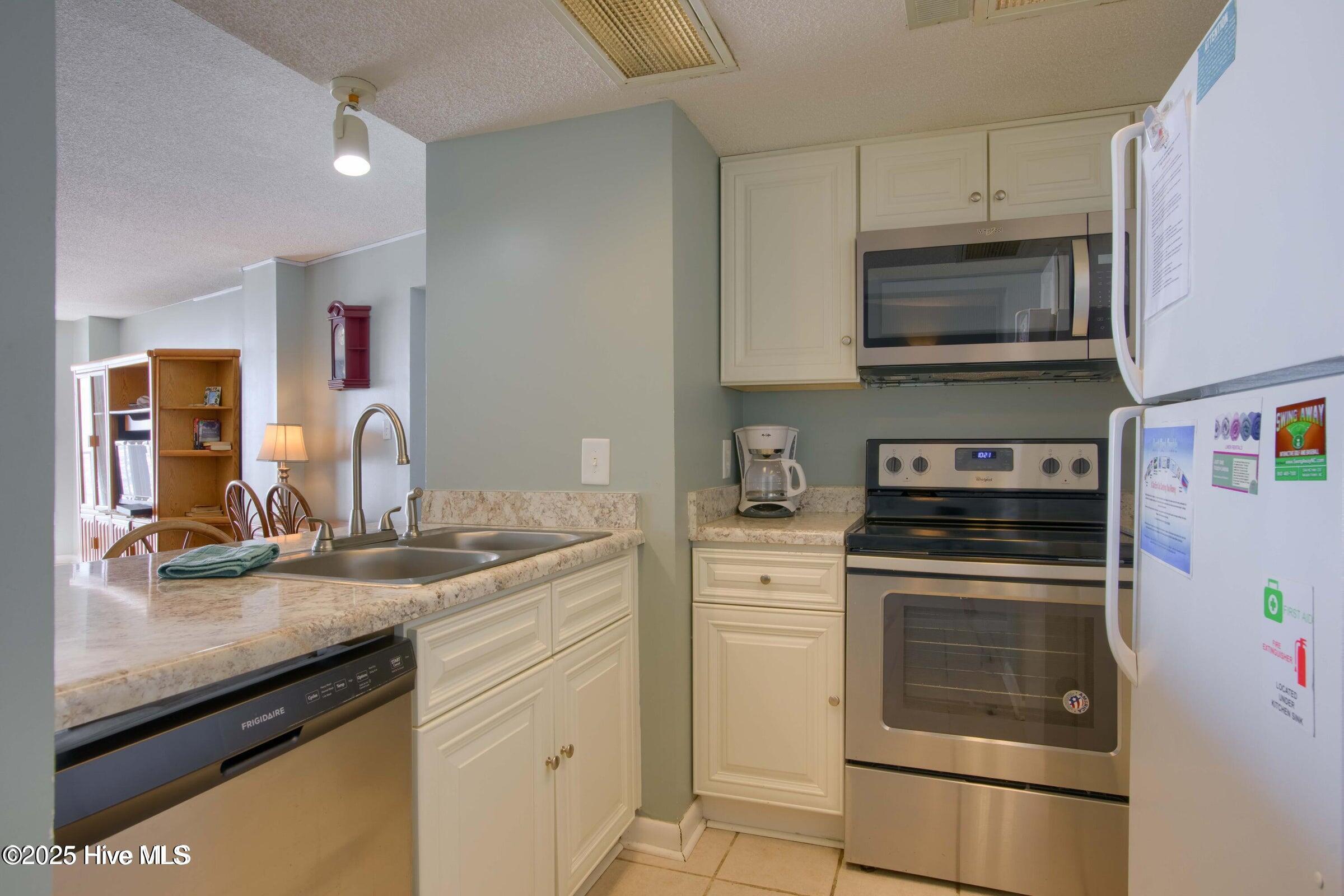 100529757 | Photo 25